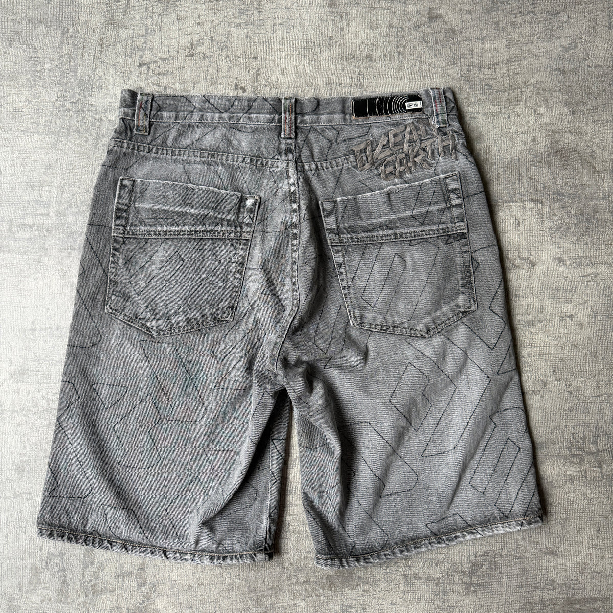 Ocean & Earth Y2K Baggy Black Washed Jorts Size 33 Mens -G11