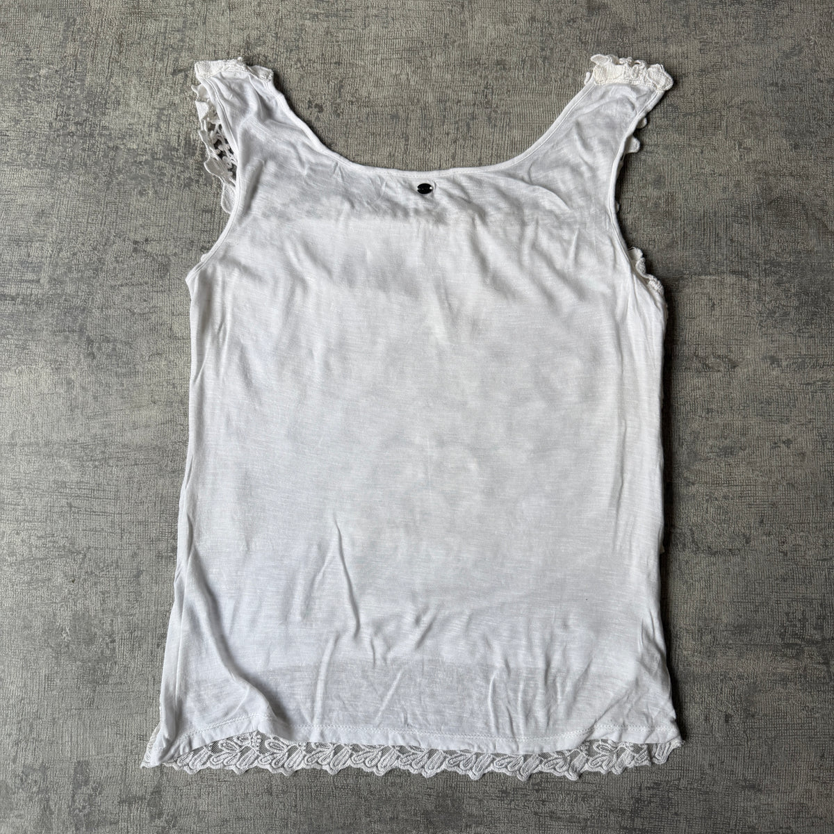 GUESS Womens Y2K White Lace Cami Top Size M Womens -E66