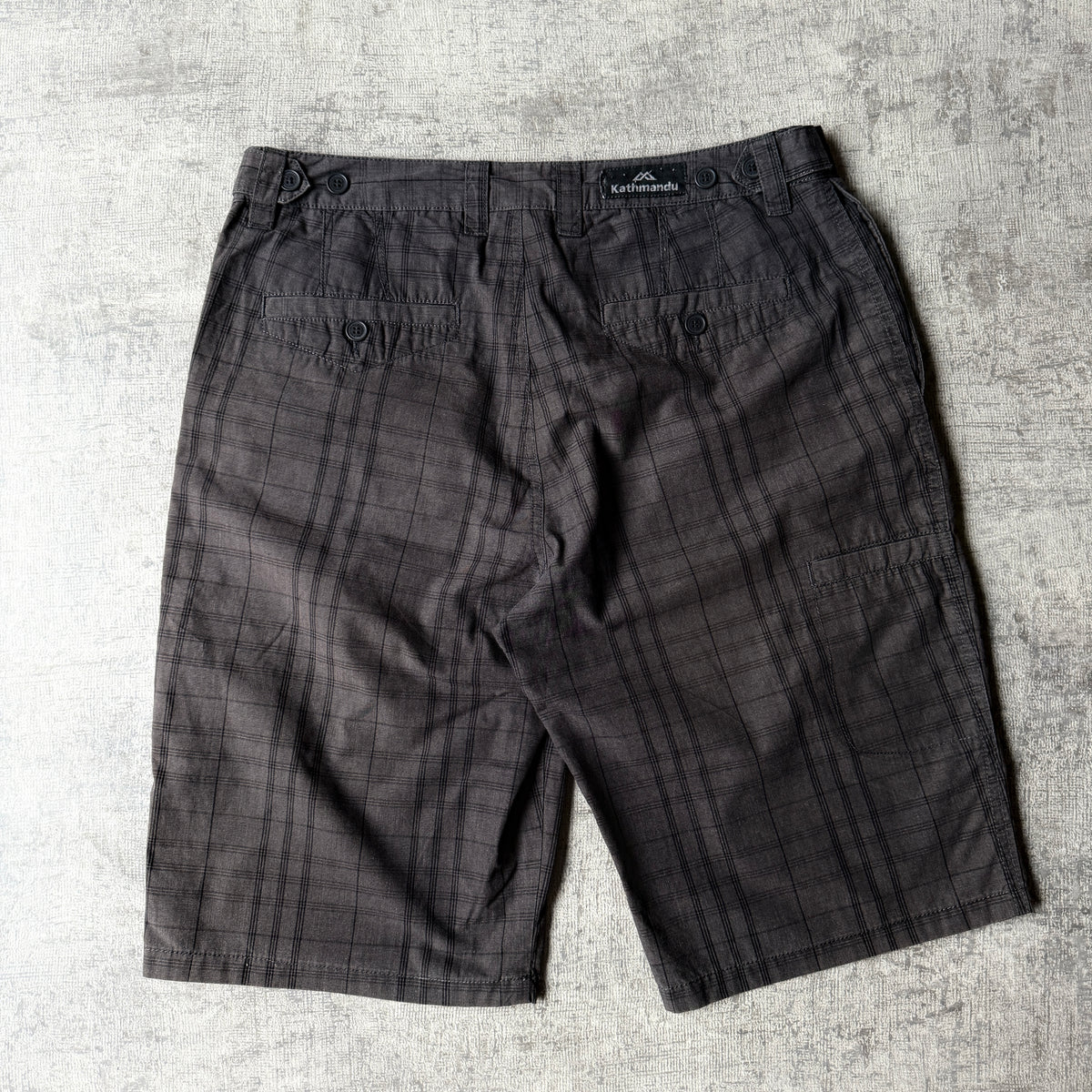Kathmandu Black Plaid Baggy Cargo Shorts Size M Mens -F3