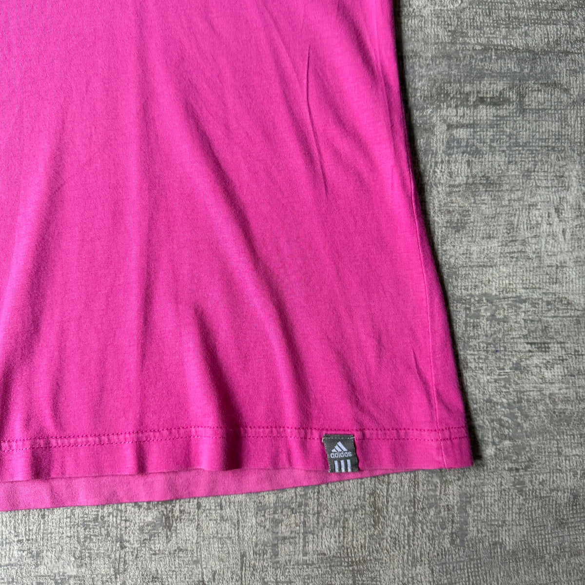 Adidas Women’s Y2K Pink “Cut like Diamonds” Graphic Tee Size 16          -F68