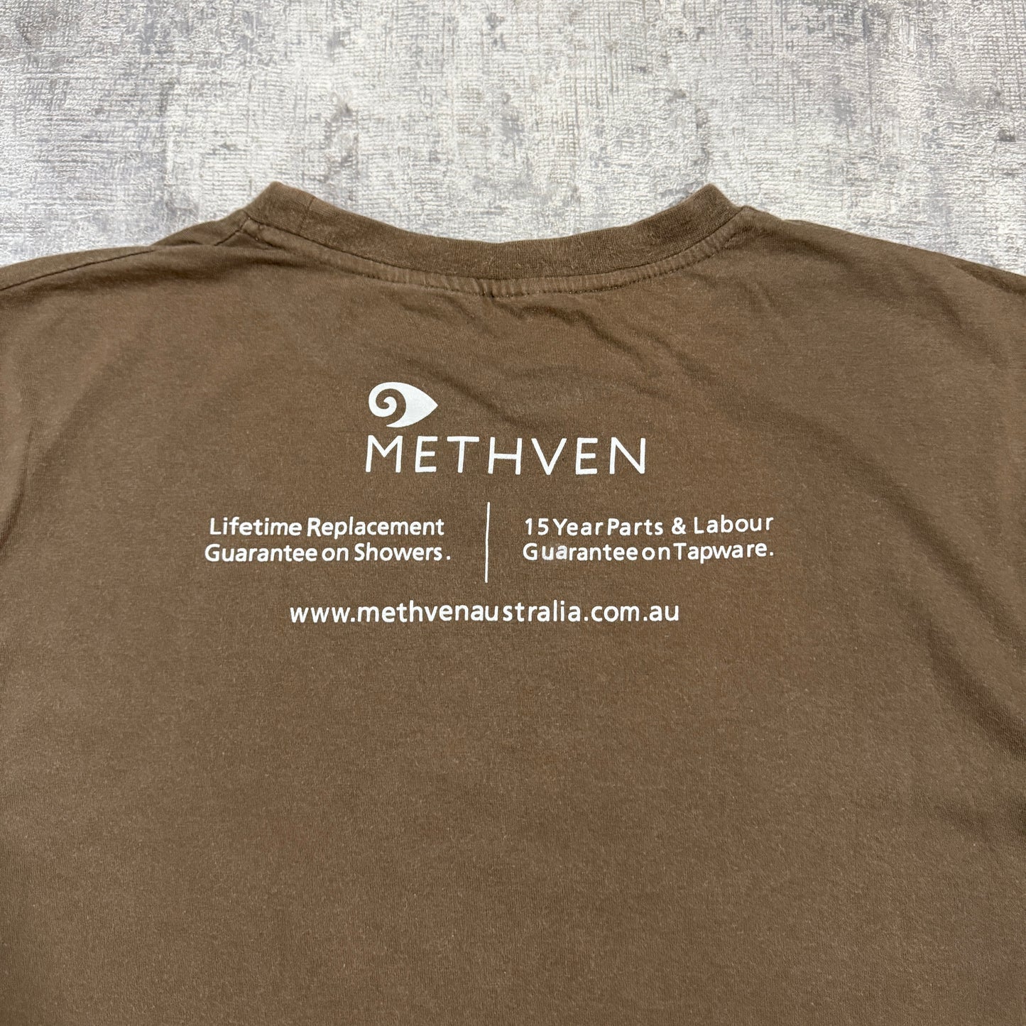 “Because You Didn’t come down in the last shower” Y2K Brown Tee Size L Mens              -I55