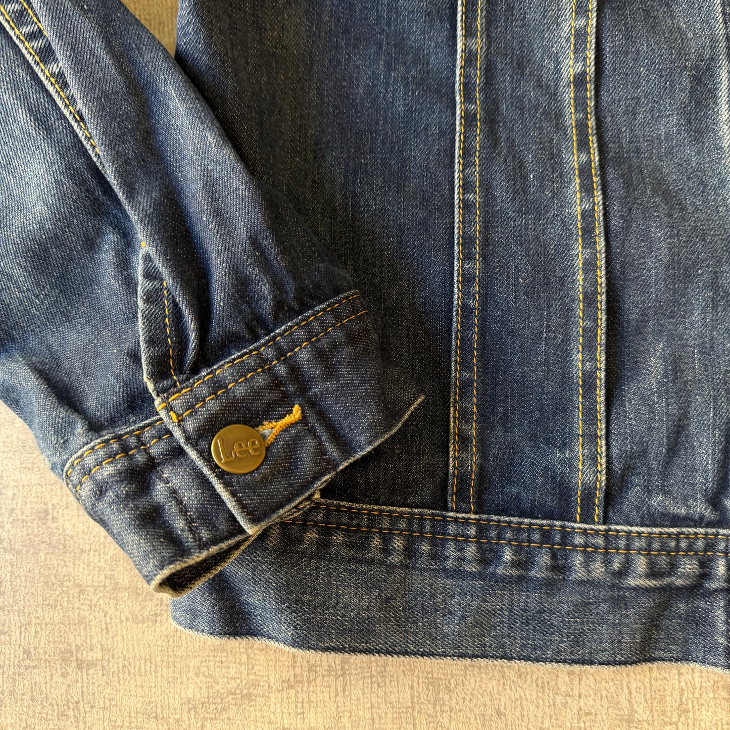 Lee Vintage Denim Jacket Size L Dark Blue Denim Full Button Down          -C17