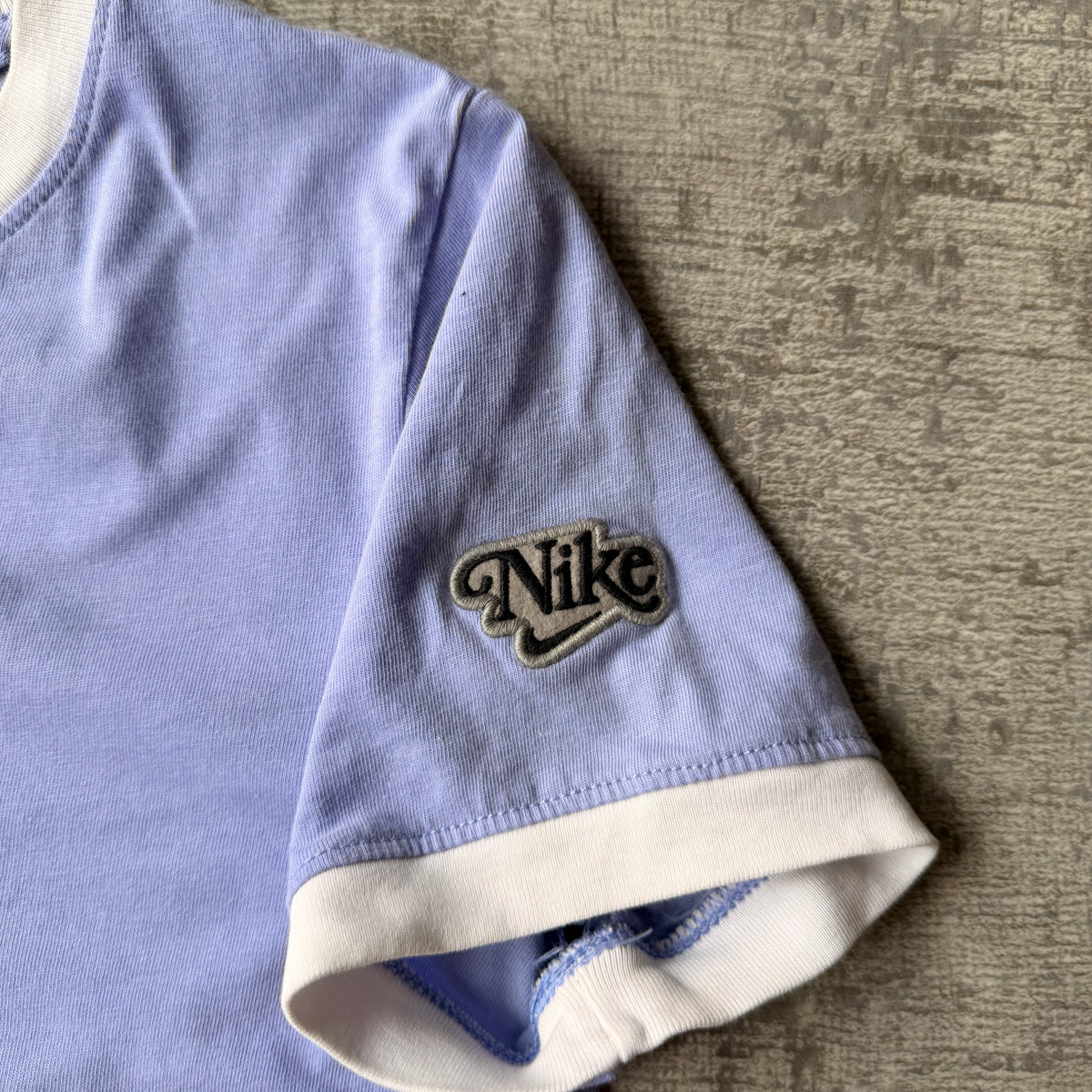 Nike Purple Ringer T-Shirt Size XS Womens Pastel Graphic Tee       -C36