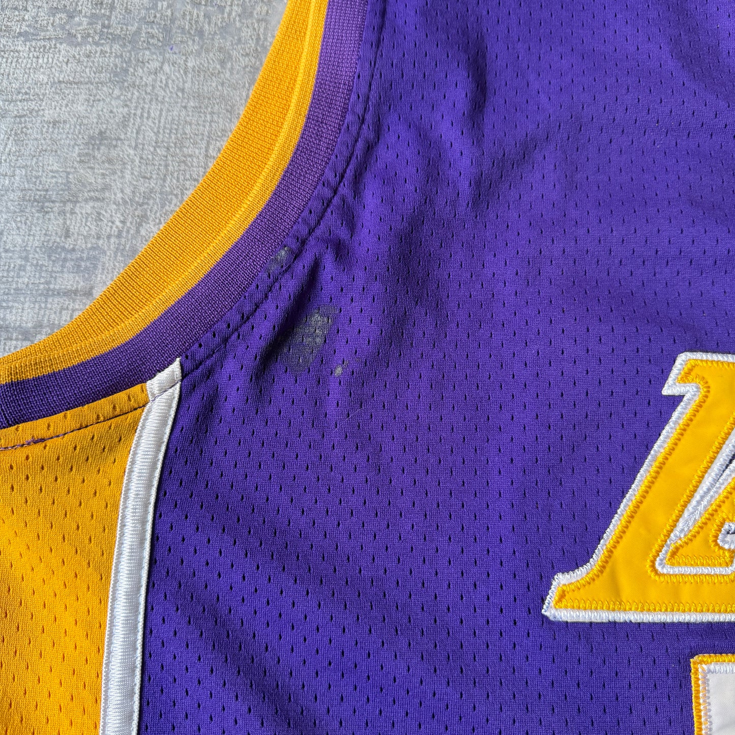 LA Lakers Kobe Bryant Starter NBA Jersey Fits Size XL Mens                   -E20