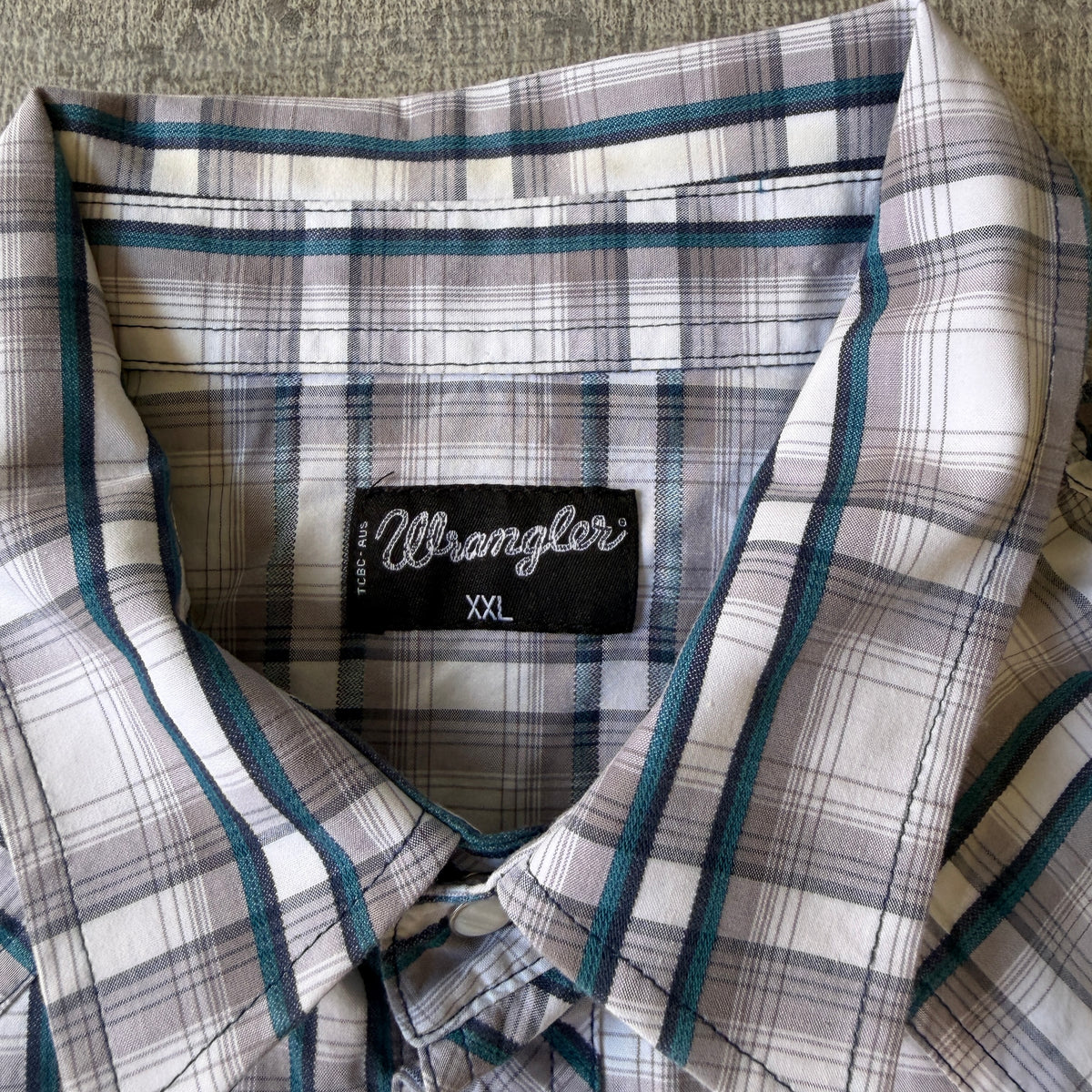 Wrangler Plaid Cropped Button Up Size XXL White Blue                   -E14