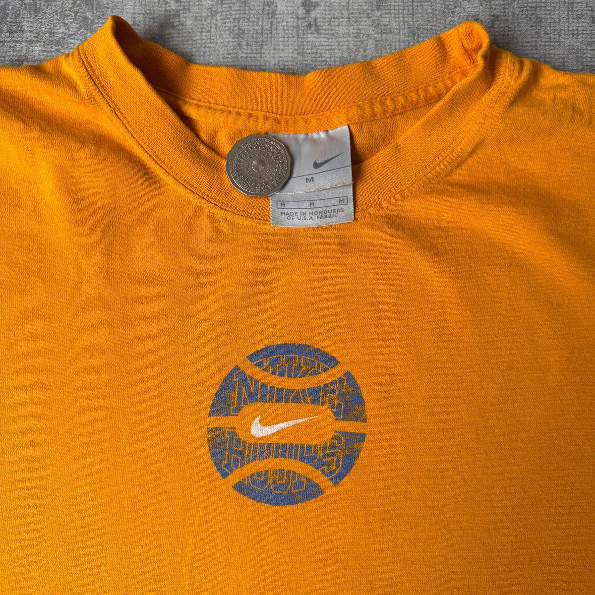 Nike Hoops Y2K Graphic Shirt Size M Mens Yellow Short Sleeve Basketball              -A18