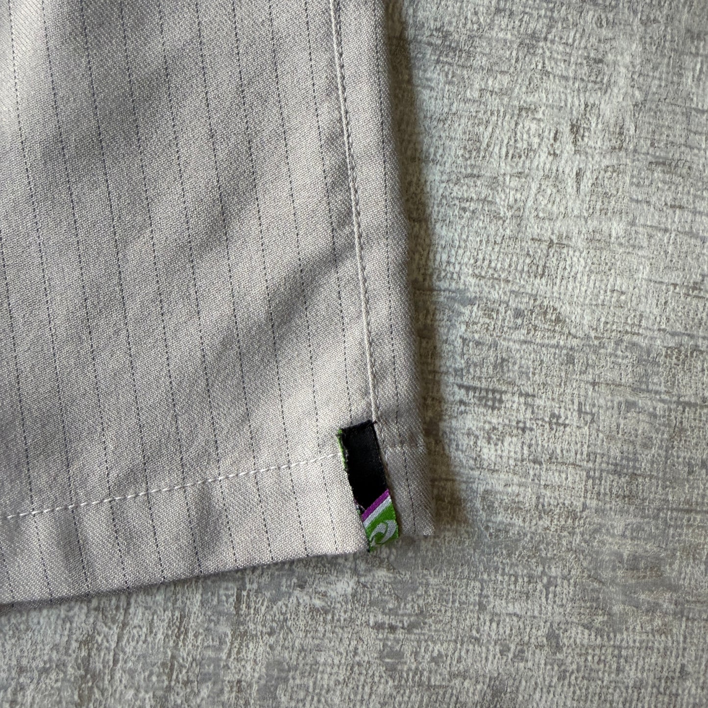 The Realm Y2K Baggy Cargo Shorts Size 36 Grey Pinstripe             -B40