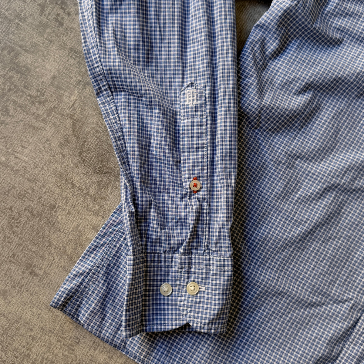 Tommy Hilfiger Cropped Longsleeve Button Up Size M Blue Plaid            -A63