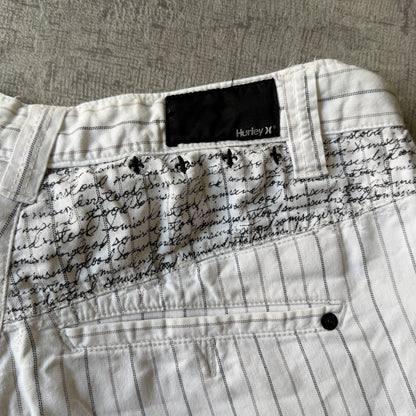 Hurley Y2K Baggy White/ Black Cargo Shorts Size 31 Pinstripe         -A47