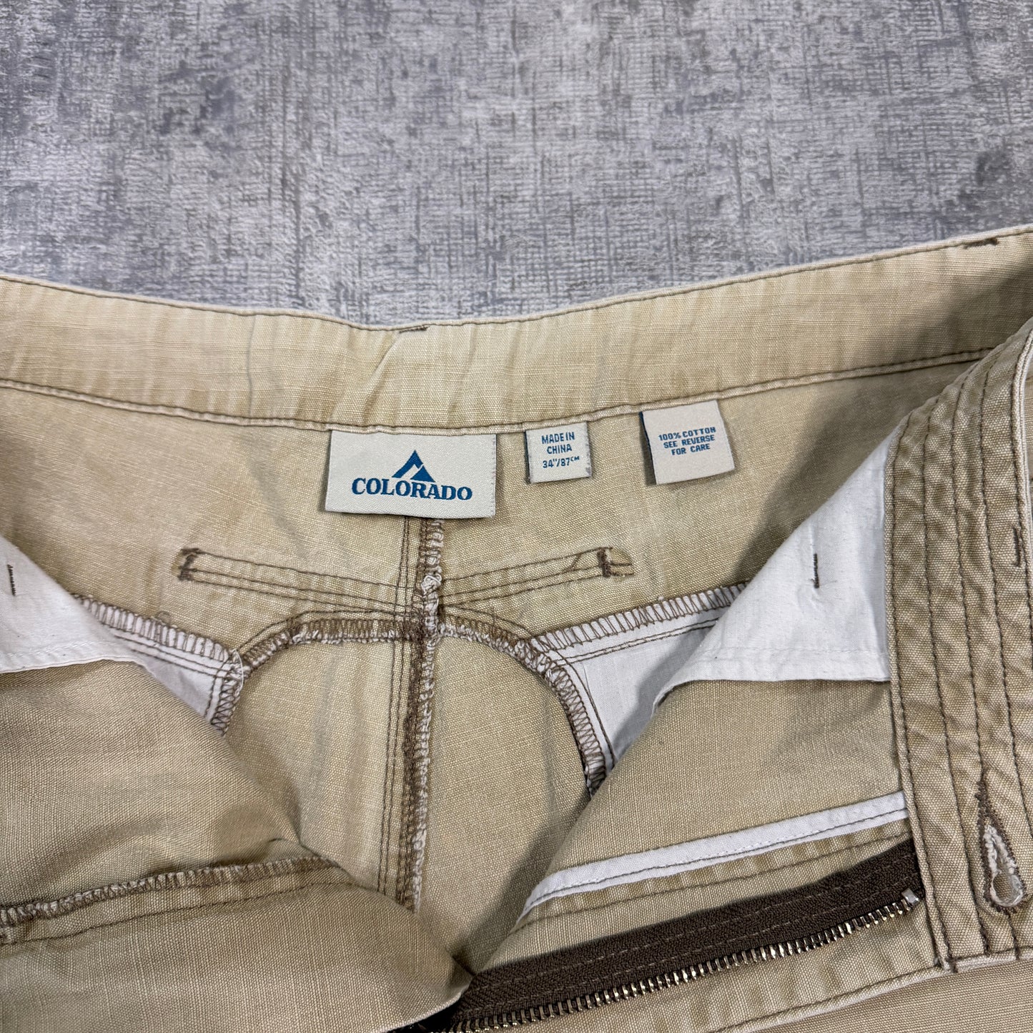 Colorado Baggy Cargo Shorts Size 34 Mens Beige Y2K          -I16