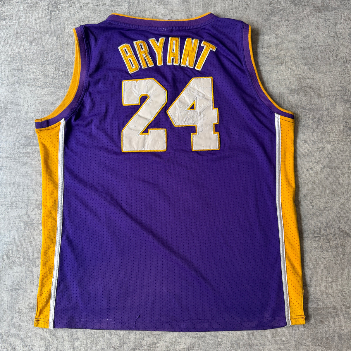 LA Lakers Kobe Bryant Starter NBA Jersey Fits Size XL Mens                   -E20