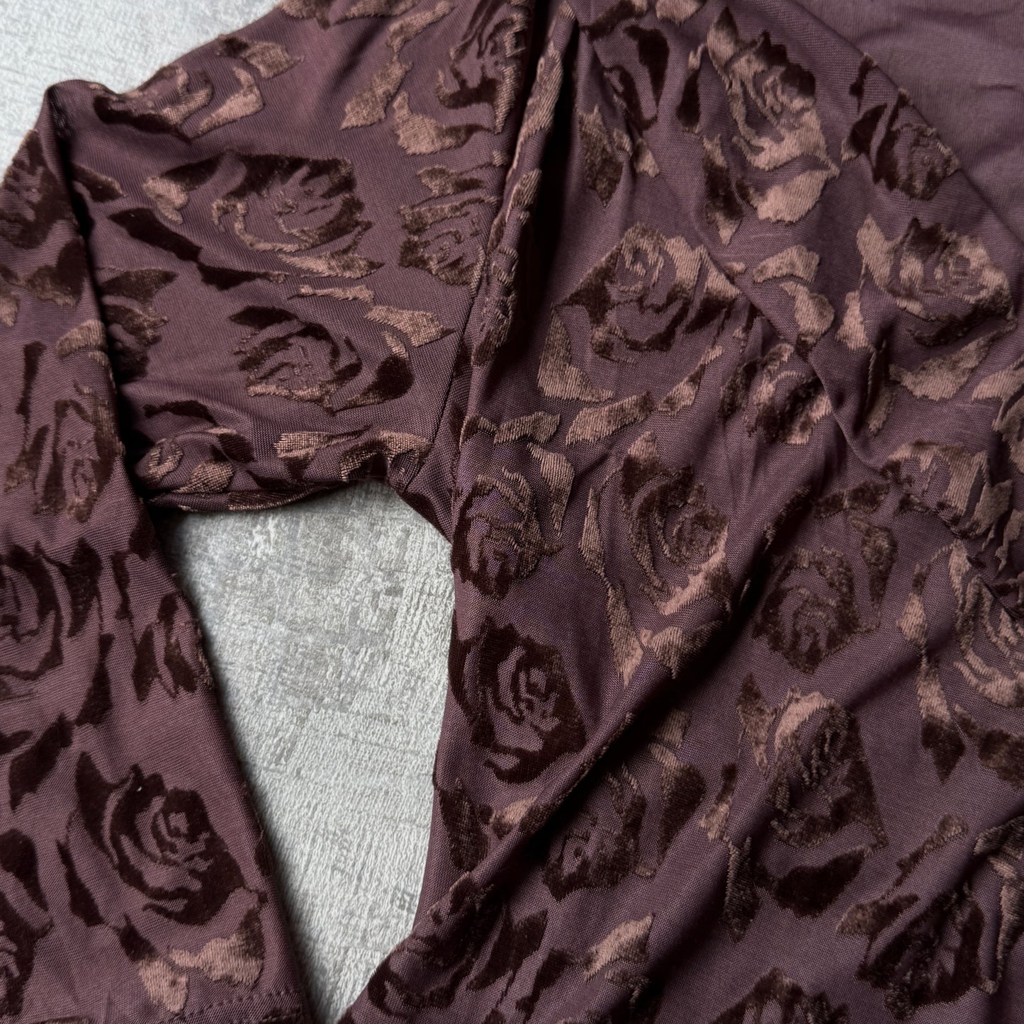 Juo Womens Y2K Brown Floral Velour Top Size L Fitted 3/4 Sleeve            -A59