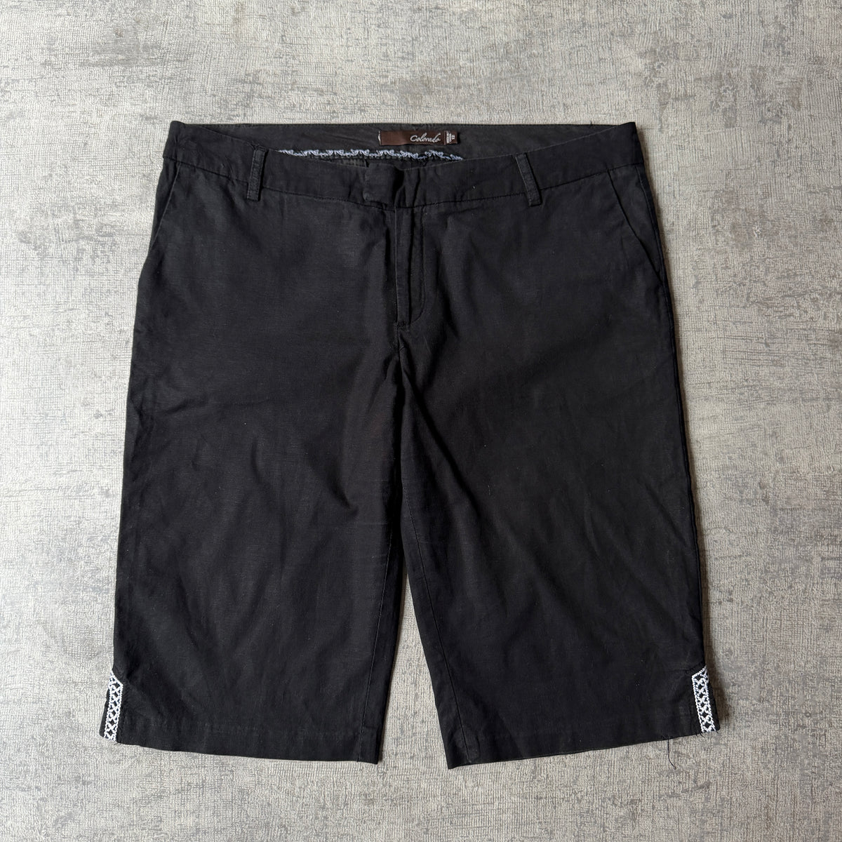 Colorado Womens Y2K Chino Shorts Size 12 Black Low Mid Rise         -H19