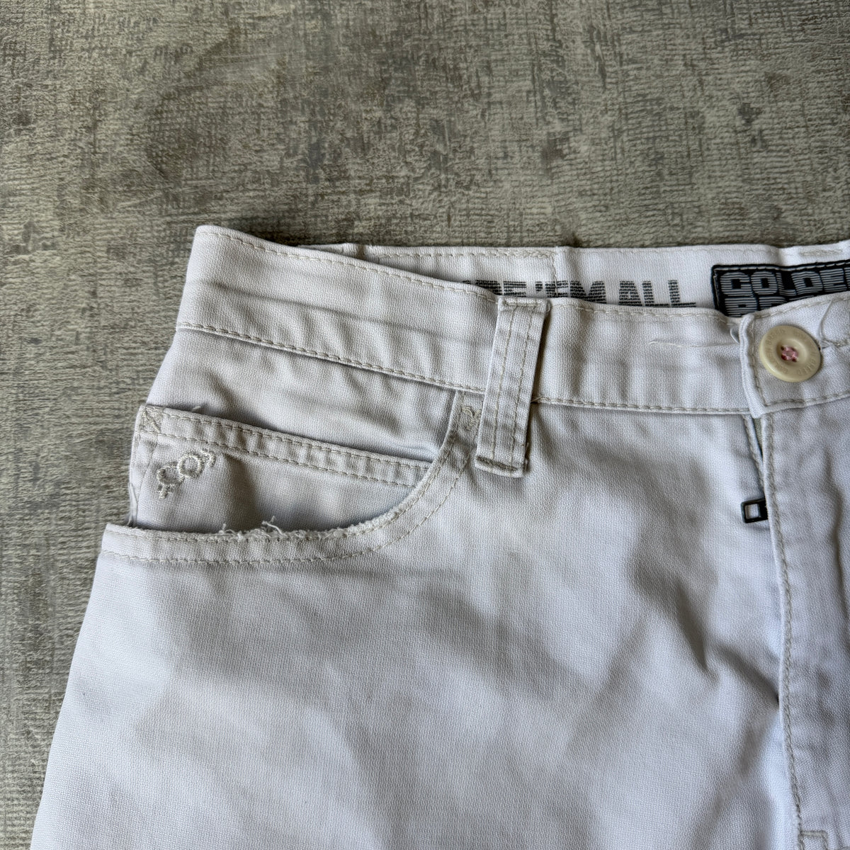 Golden Breed Mens Y2K White Surf Cargo Shorts Size 31              -E10