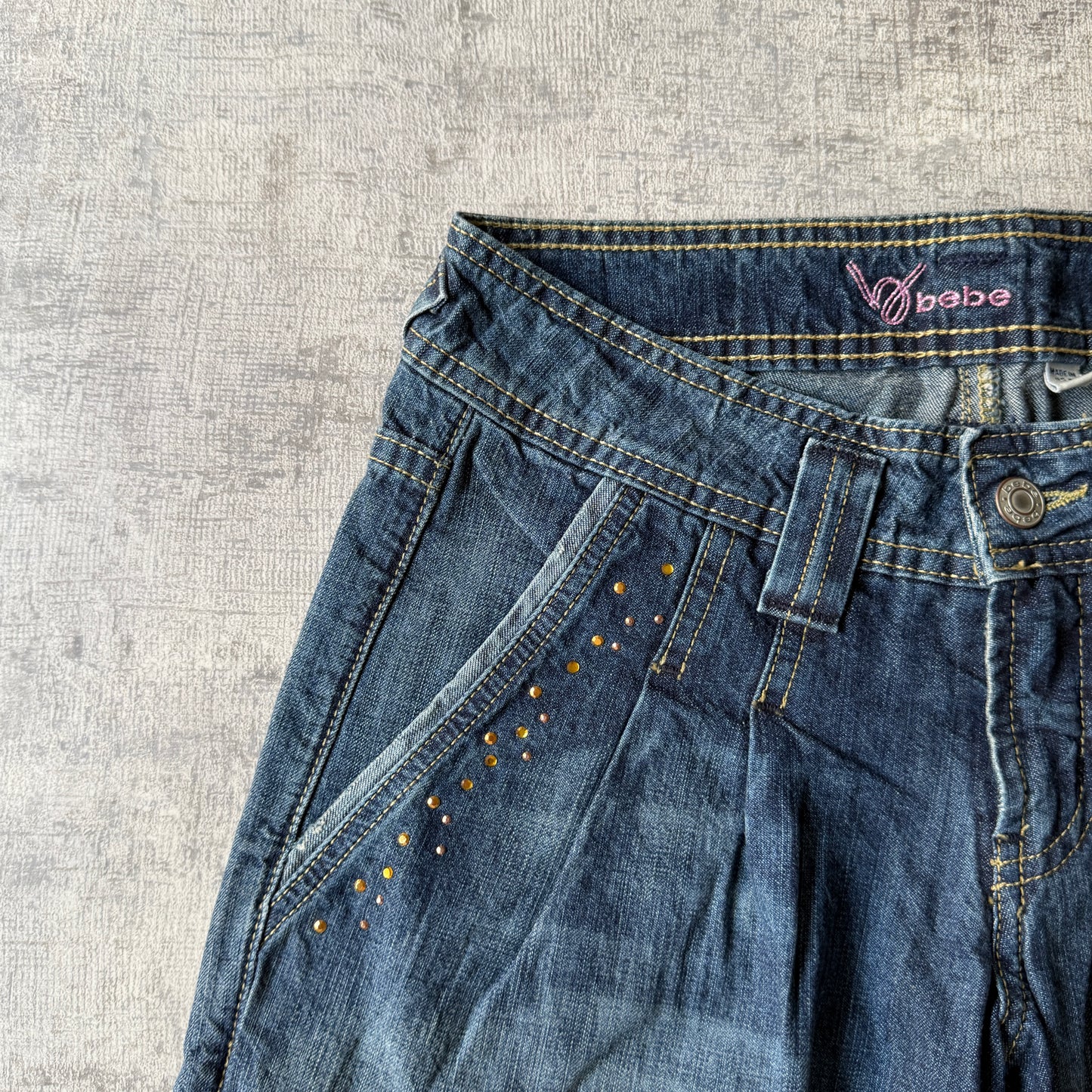 Bebe Y2K Denim Capris Size 25 Dark Blue 3/4 Pants             -B34
