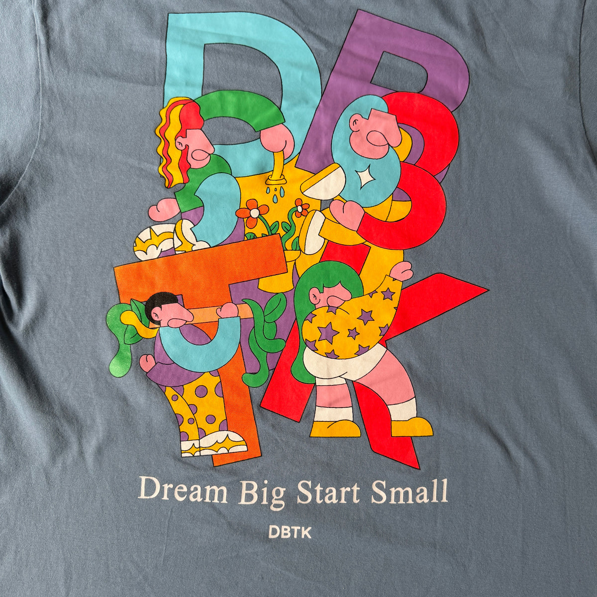 DBTK Dream Big Start Small Graphic T-Shirt Size M Mens                        -E51