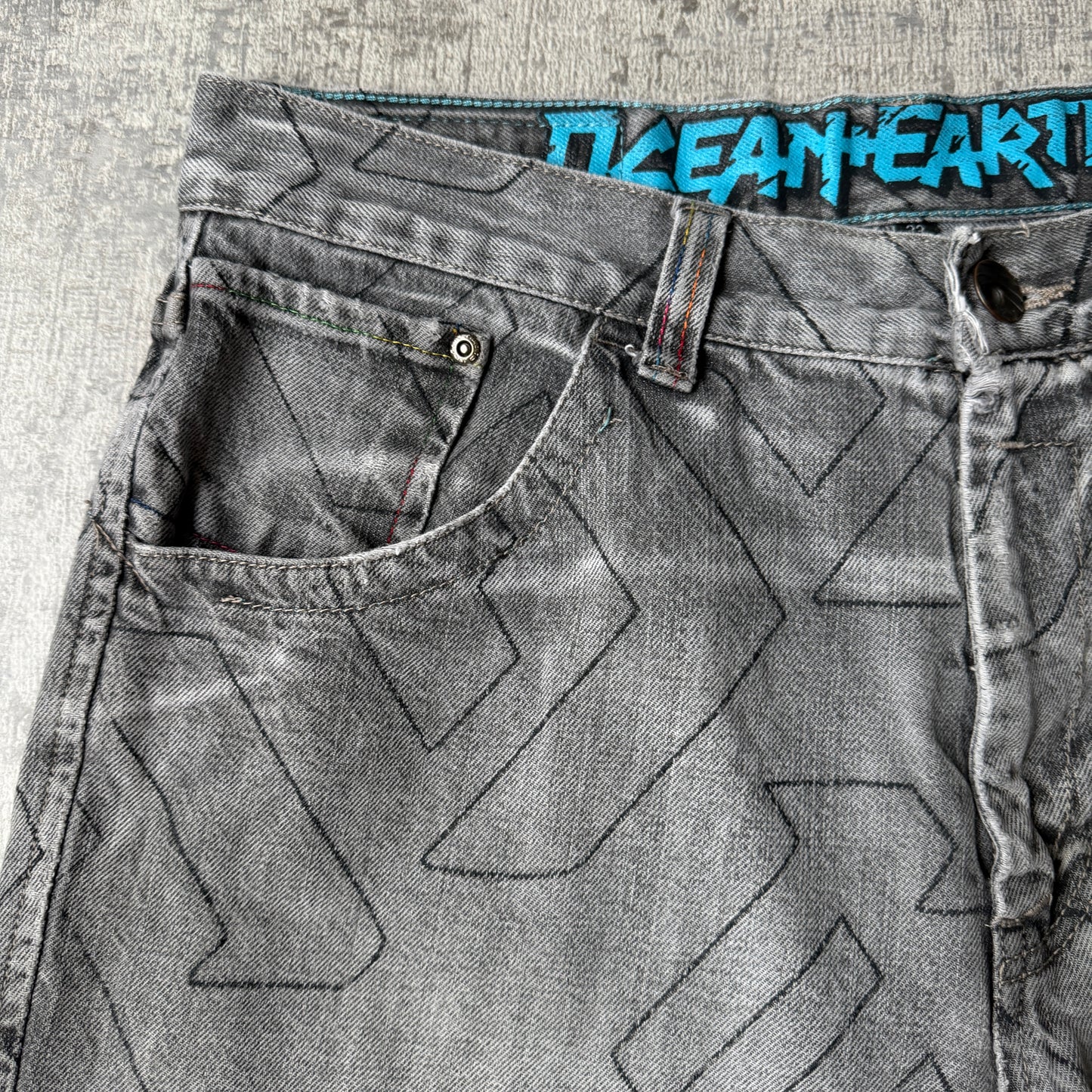 Ocean & Earth Y2K Baggy Black Washed Jorts Size 33 Mens        -G11
