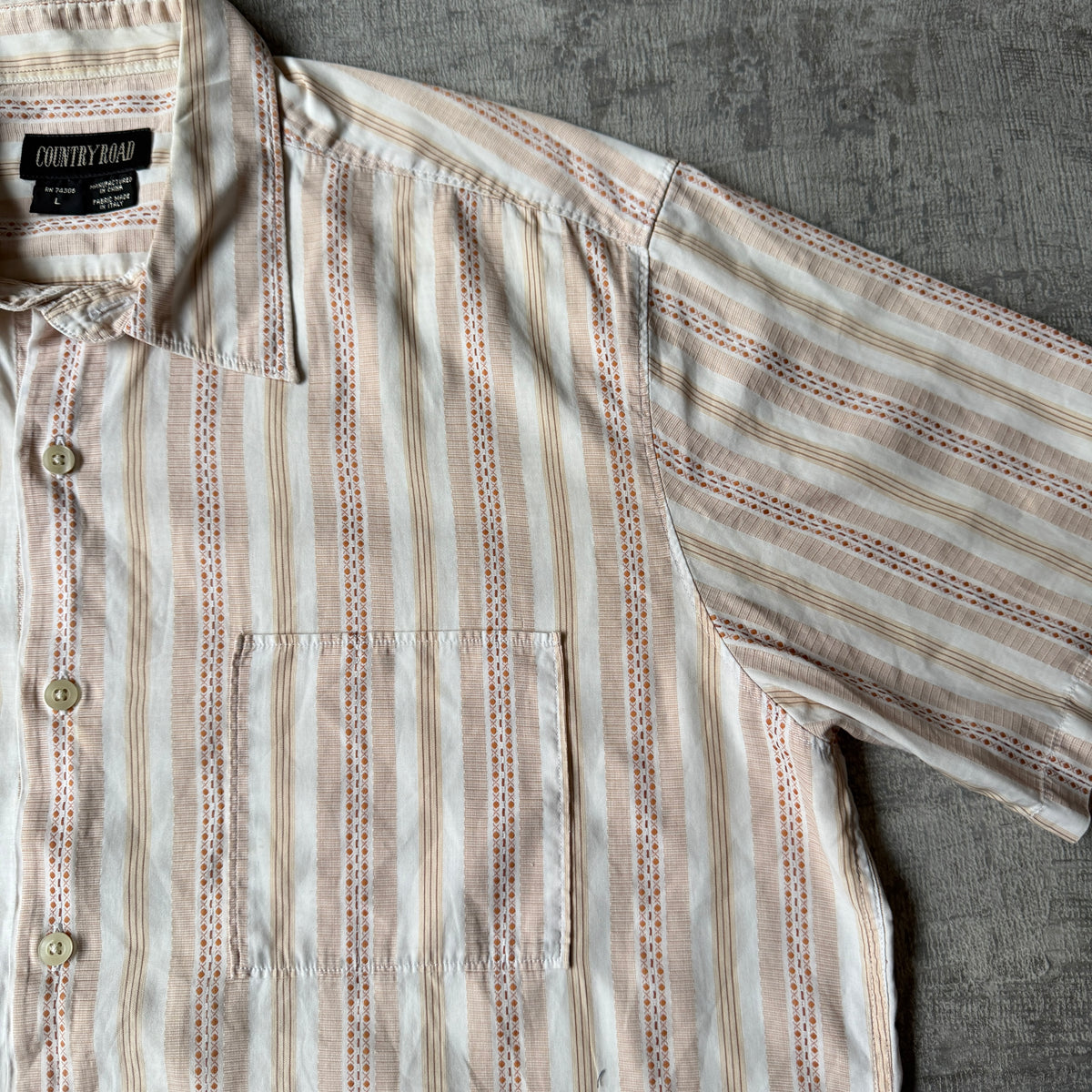 Country Road Cropped Button Up Shirt Size L Beige Short Sleeve                -F15