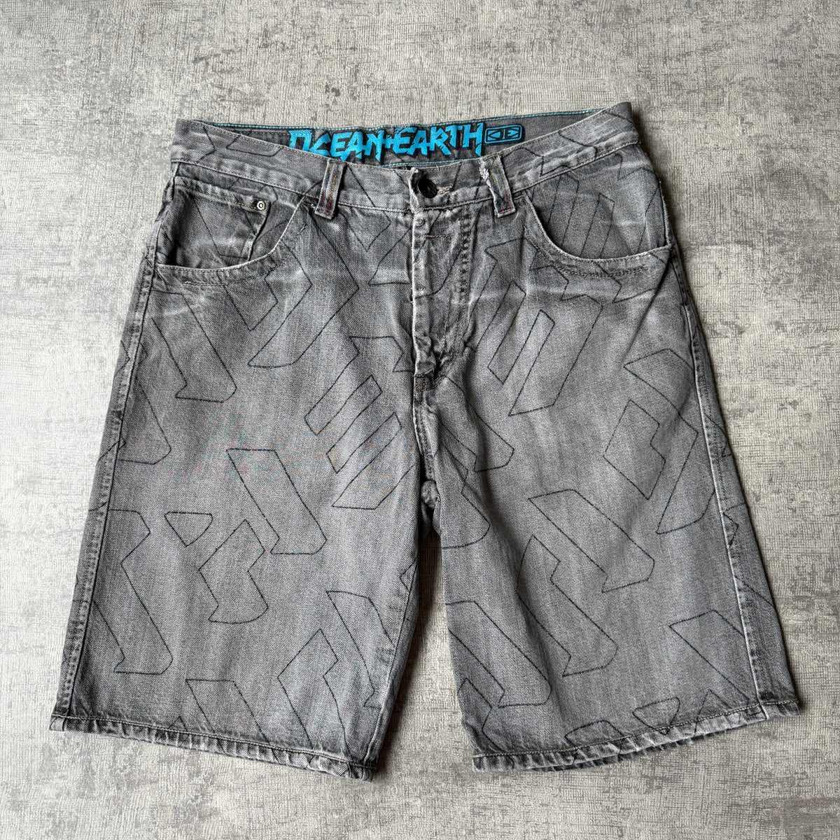 Ocean & Earth Y2K Baggy Black Washed Jorts Size 33 Mens        -G11