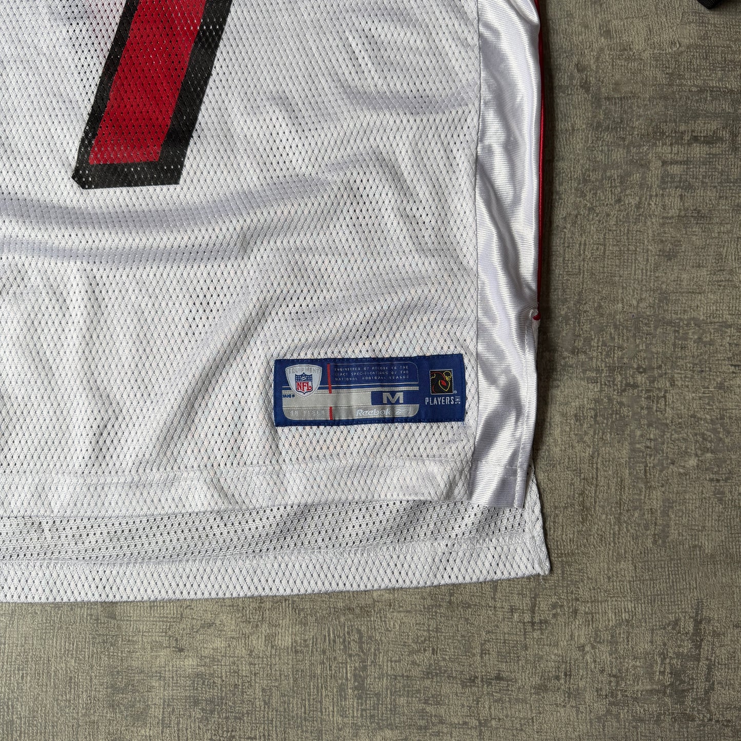 NFL Atlanta Falcons Jersey Size M Mens Vick #7      -H6