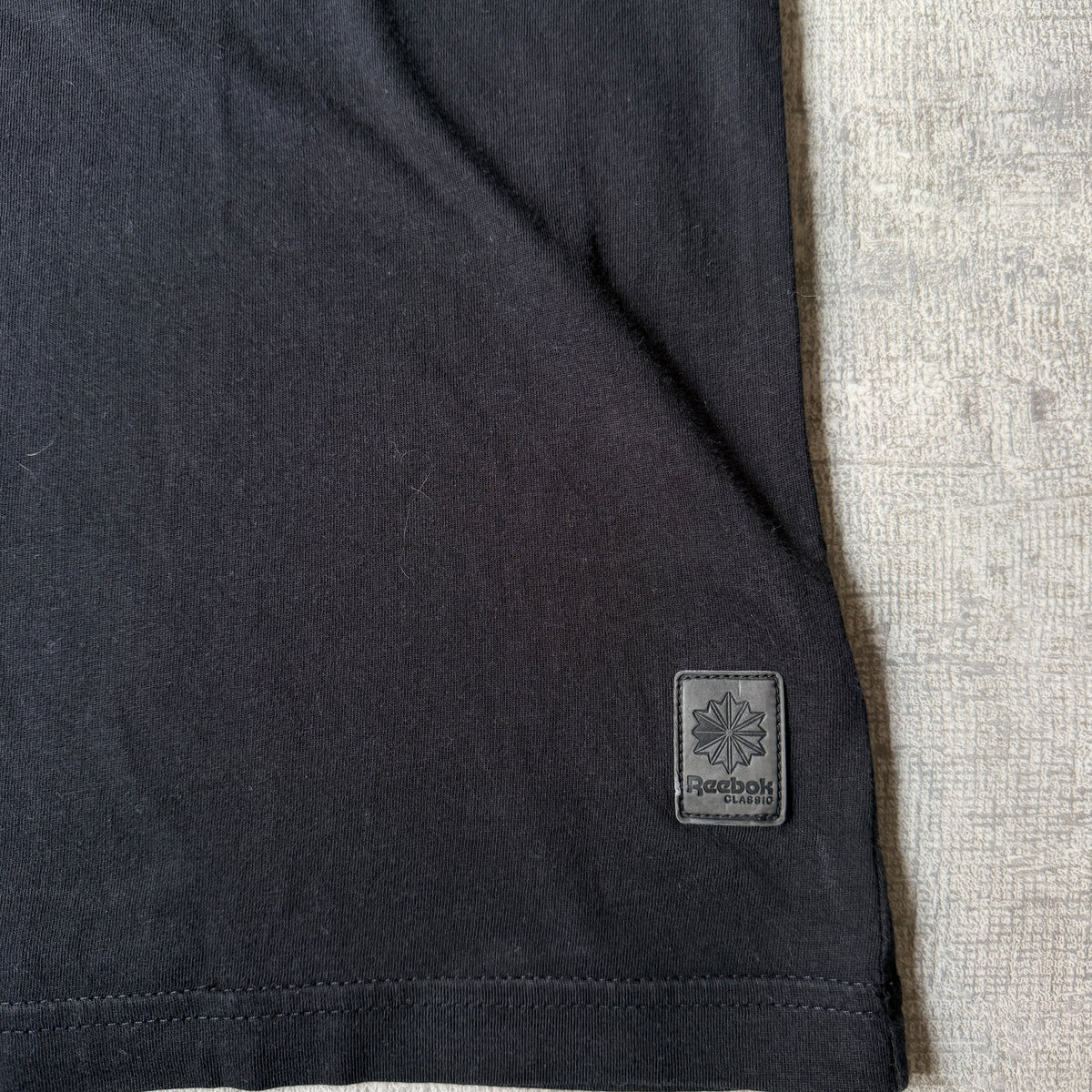 Reebok The Pump Y2K Black Graphic T-Shirt Size L Mens                          -E47