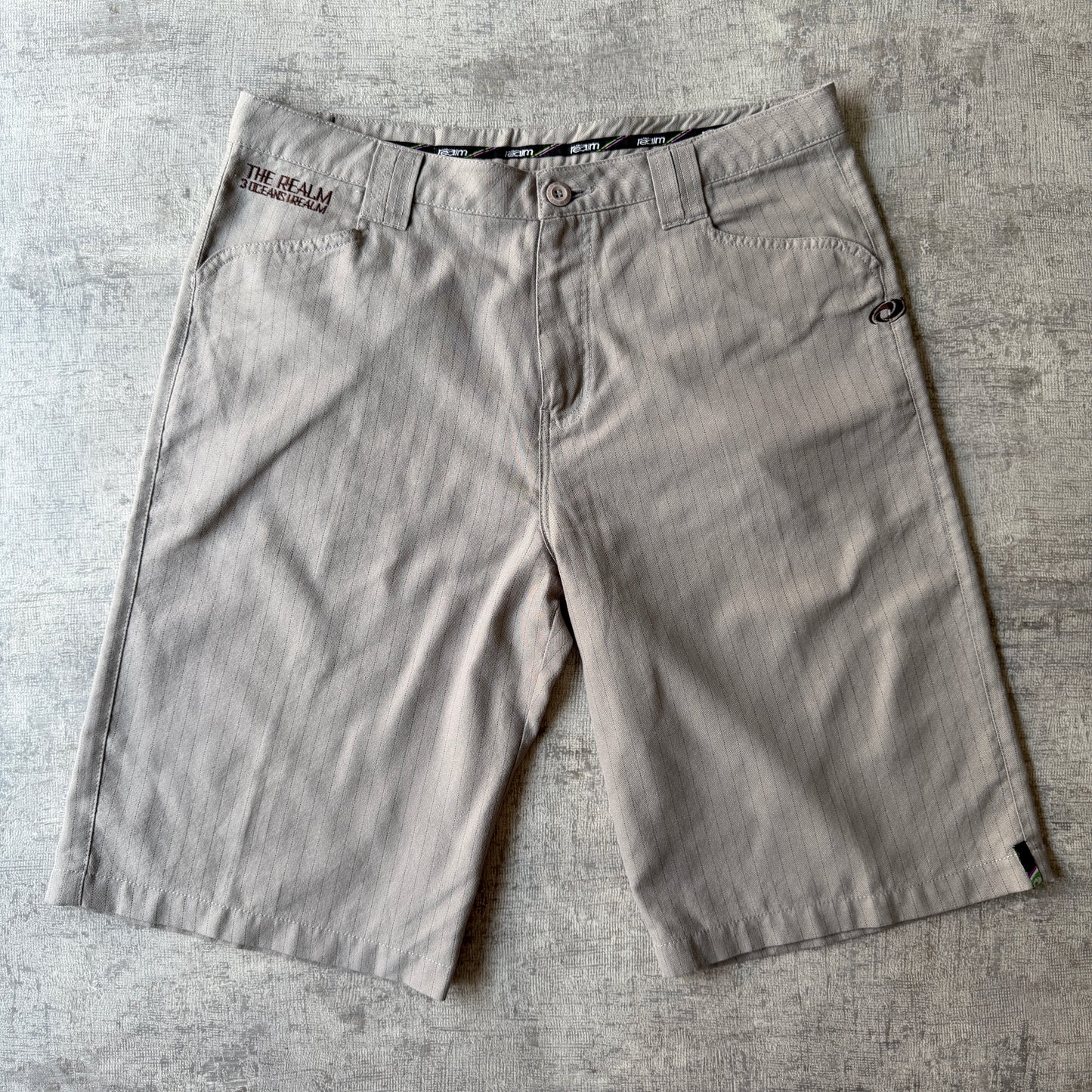 The Realm Y2K Baggy Cargo Shorts Size 36 Grey Pinstripe             -B40
