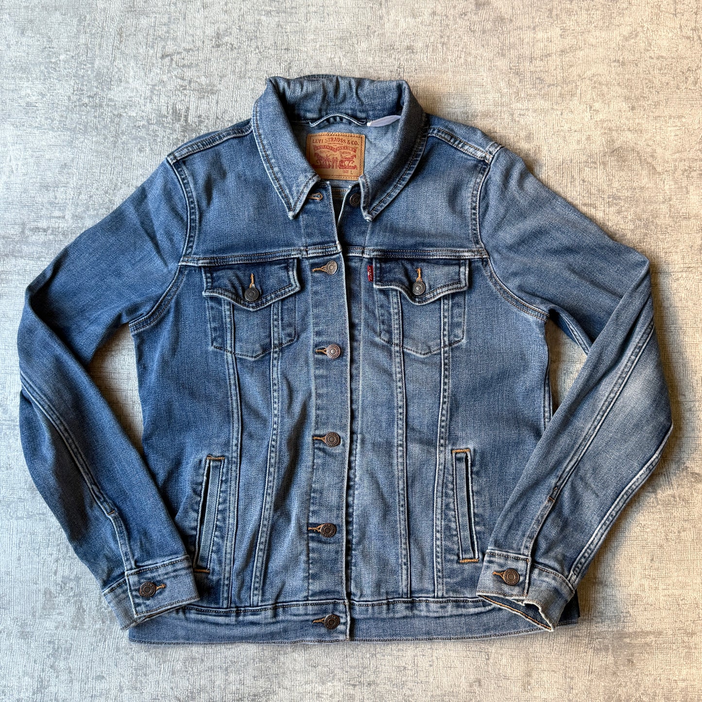 Levi's Denim Jacket Size L Womens Light Blue Denim Button Down                 -A43