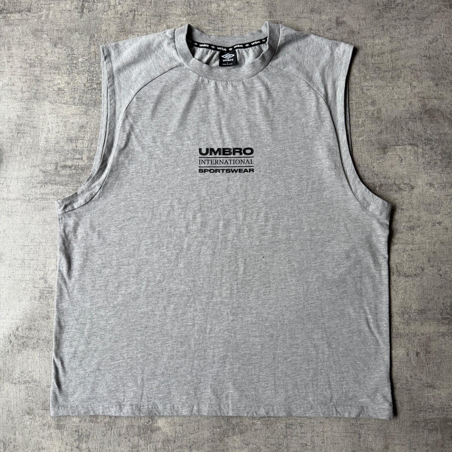 Umbro Mens Grey Singlet Size L Graphic Tank Top Y2K              -E41