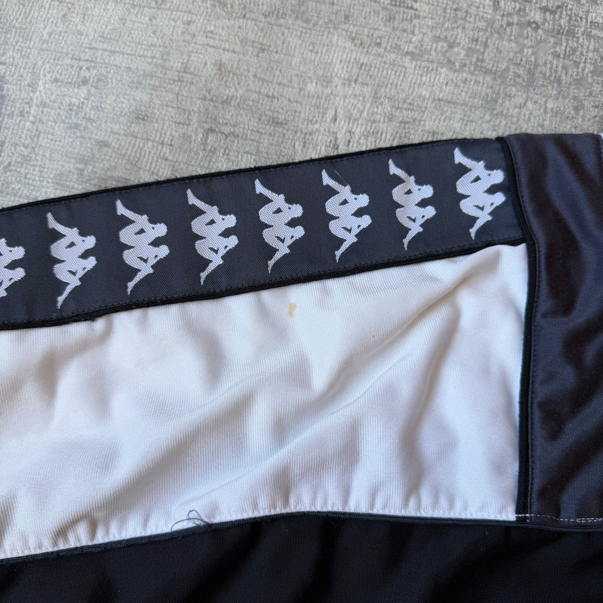 Vintage Kappa Track Jacket Size M Mens Black White Full Zip          -A39
