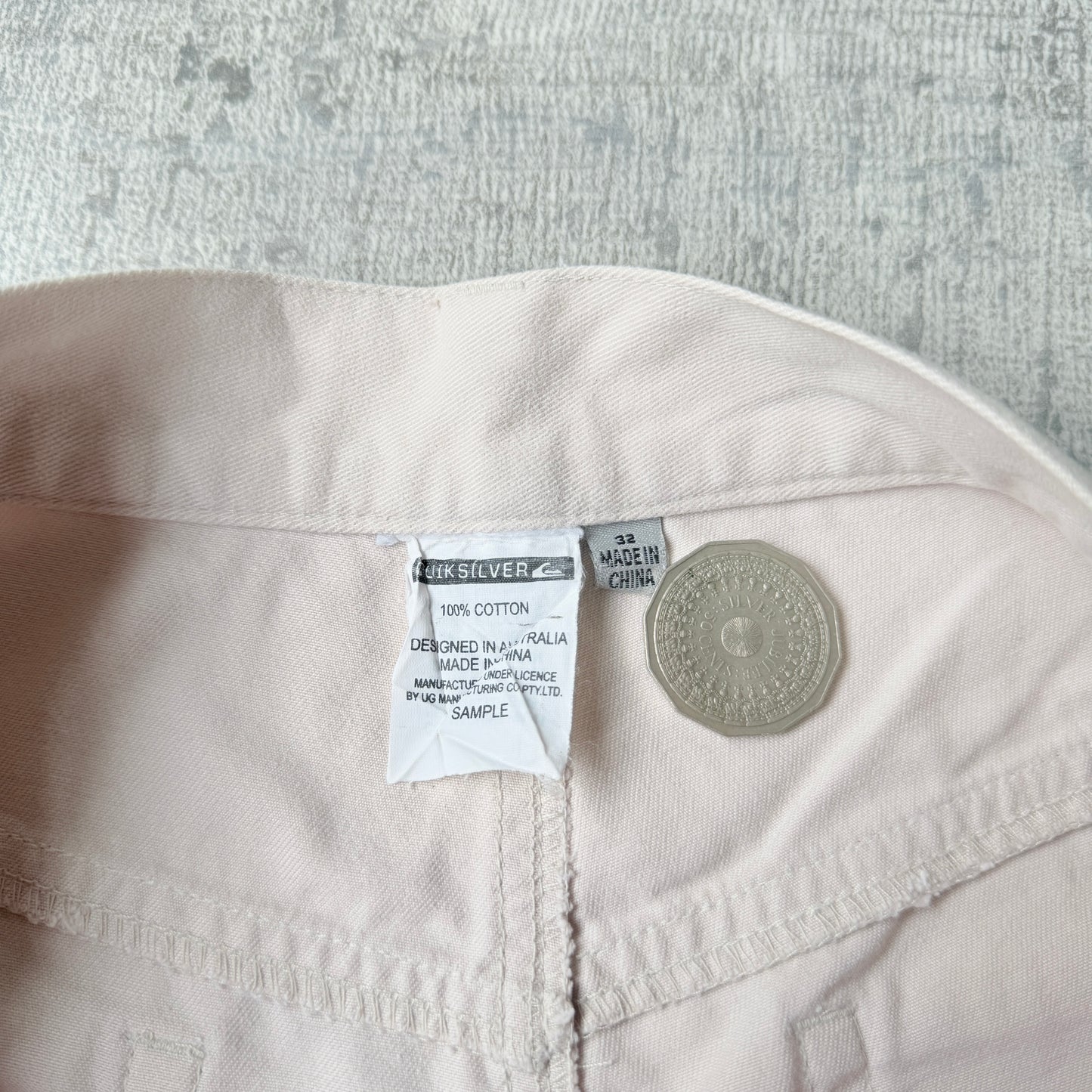 Quiksilver Y2K Sample Baggy Cargo Shorts Size 32 Beige        -G10