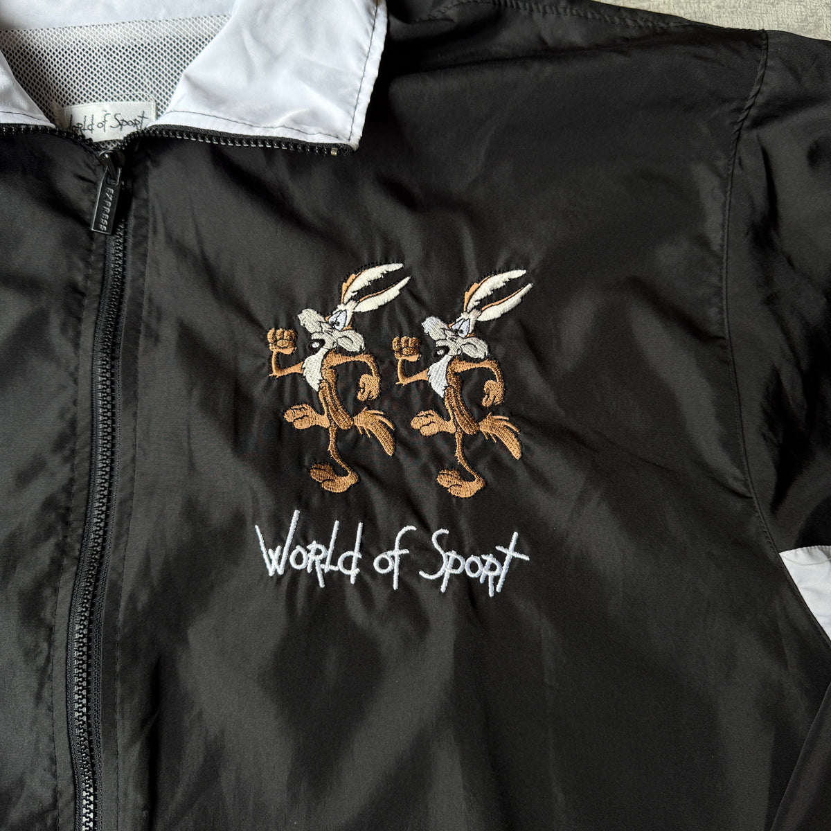Vintage Looney Tunes Windbreaker Jacket Fits Like Size XL Mens Black "Wile E Coyote"          -A36