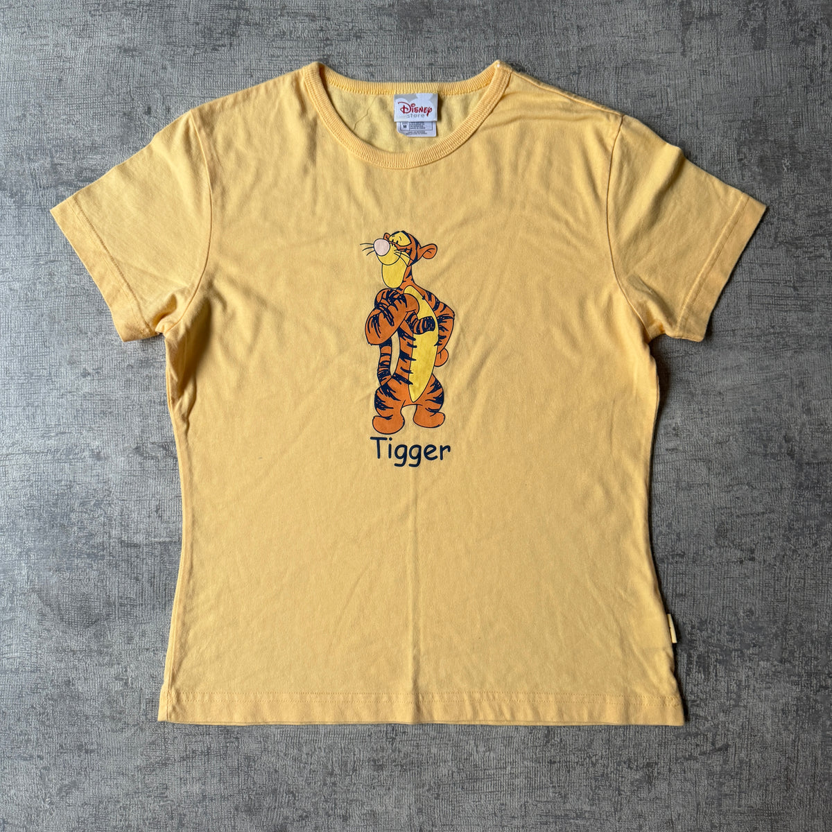 Disney Y2K Tigger Womens Yellow Baby Tee Size M Pastel Yellow             -F60