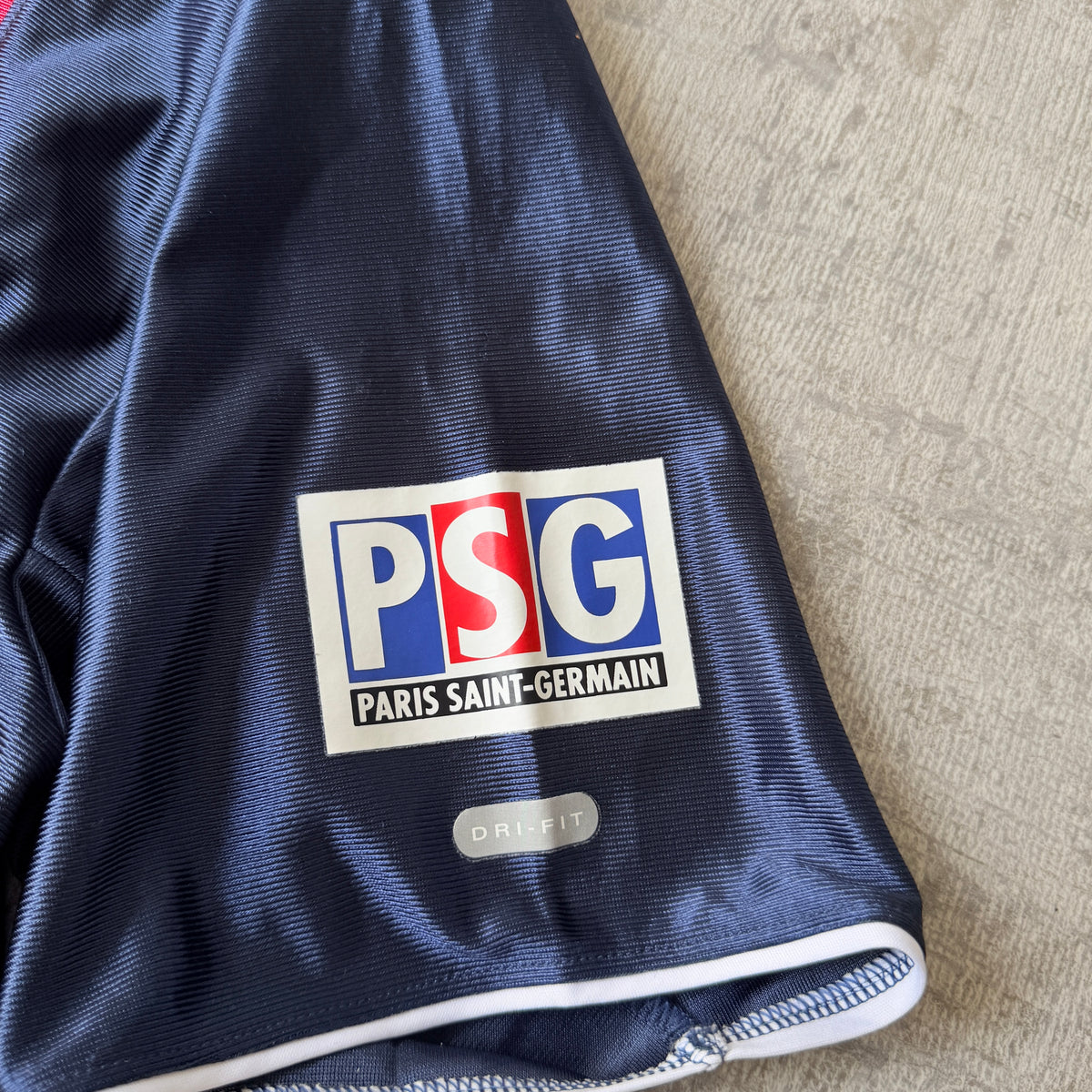 PSG Nike 2001-02 Football Jersey Remake Size XL Ronaldinho               -D3