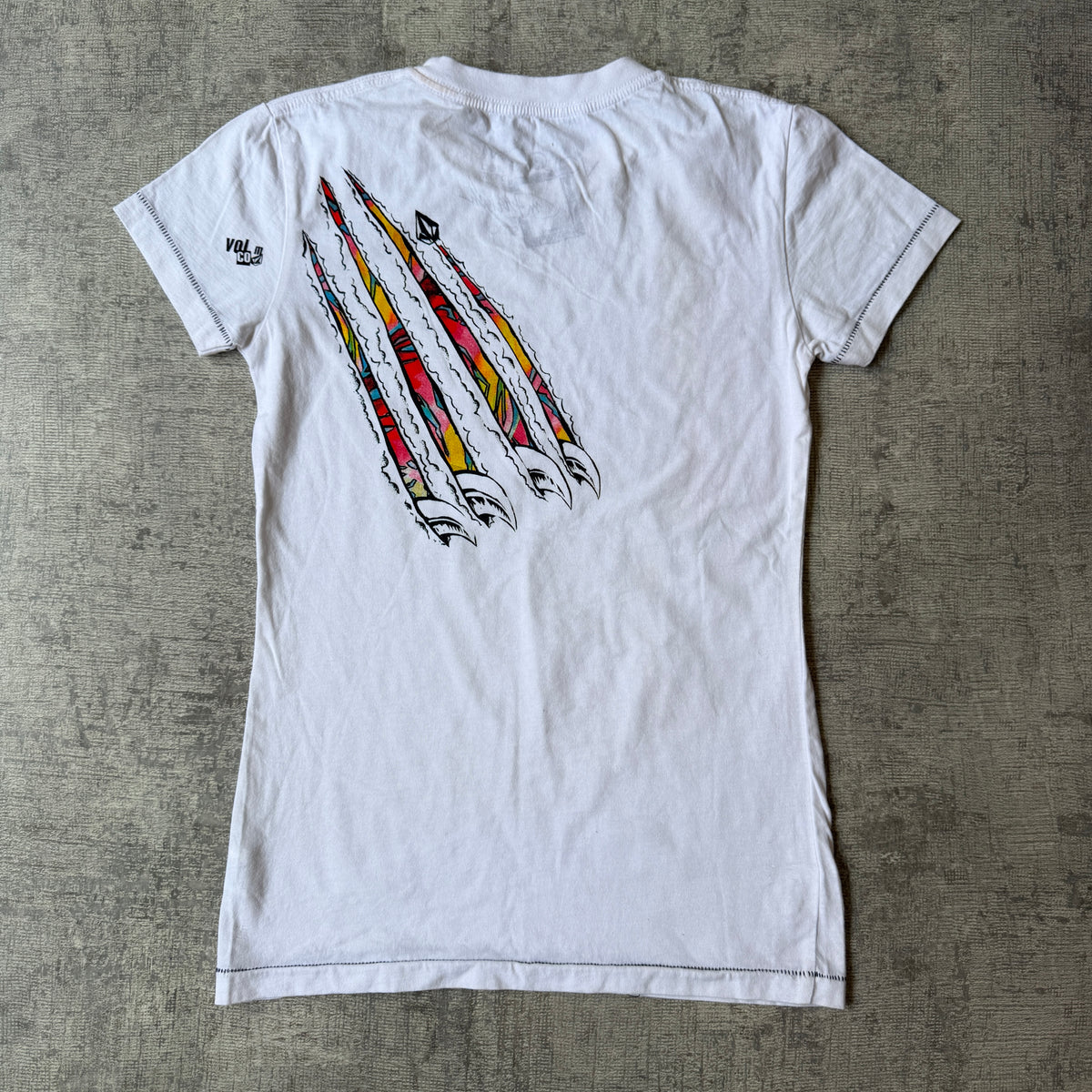 Volcom x Matt French Womens White Y2K Tiger Graphic T-Shirt Size S Long Line       -H68
