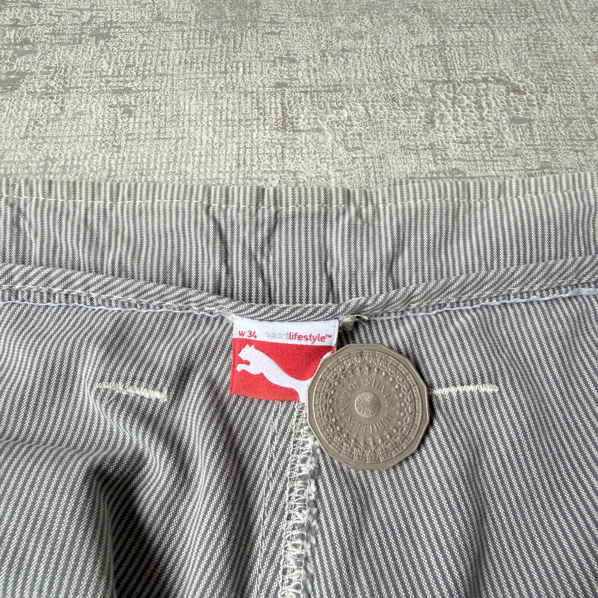 Puma Baggy Cargo Shorts Size 34 Grey White Pinstripe Y2K             -F1
