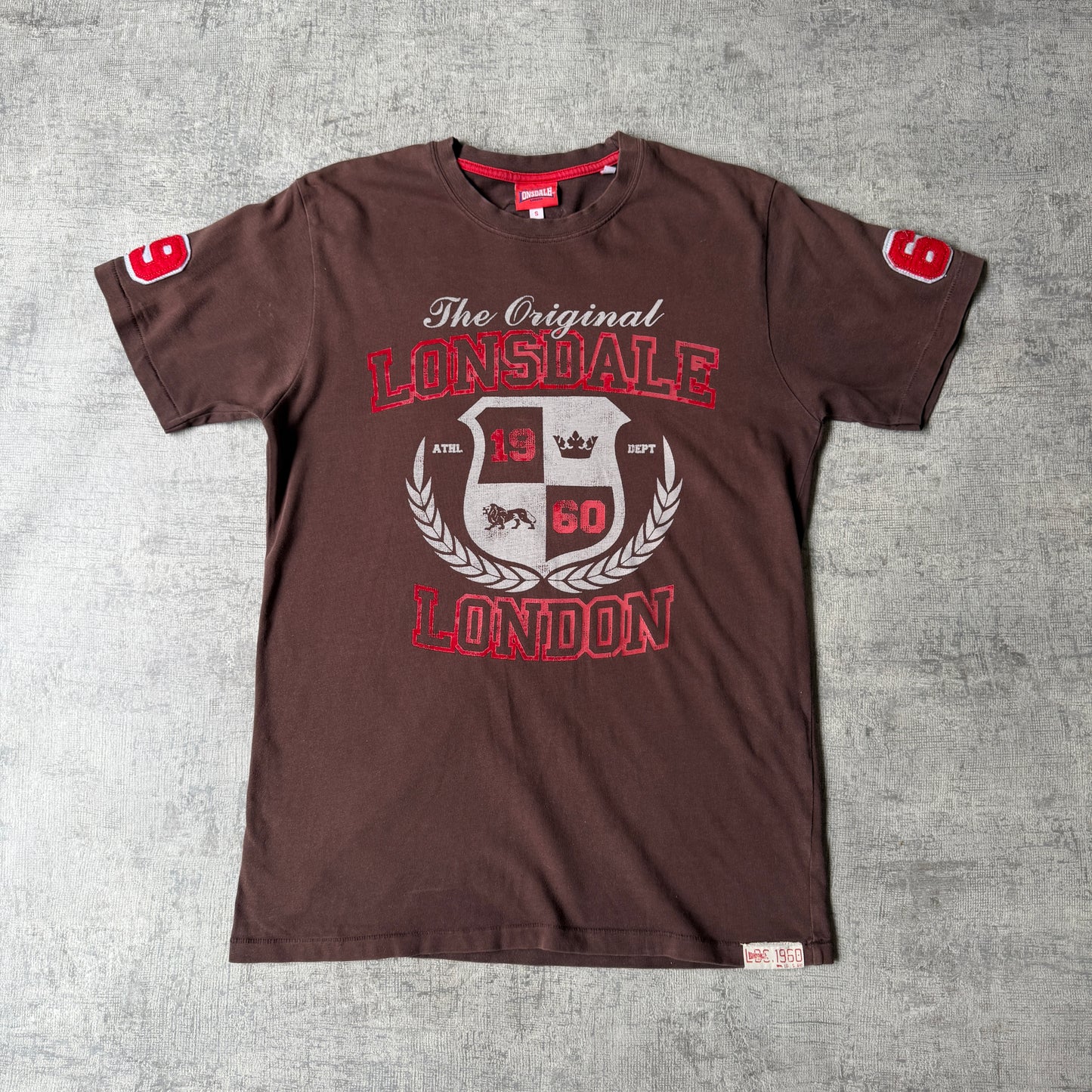 Lonsdale Y2K Brown Graphic T shirt Size S Mens Short Sleeve       -A33