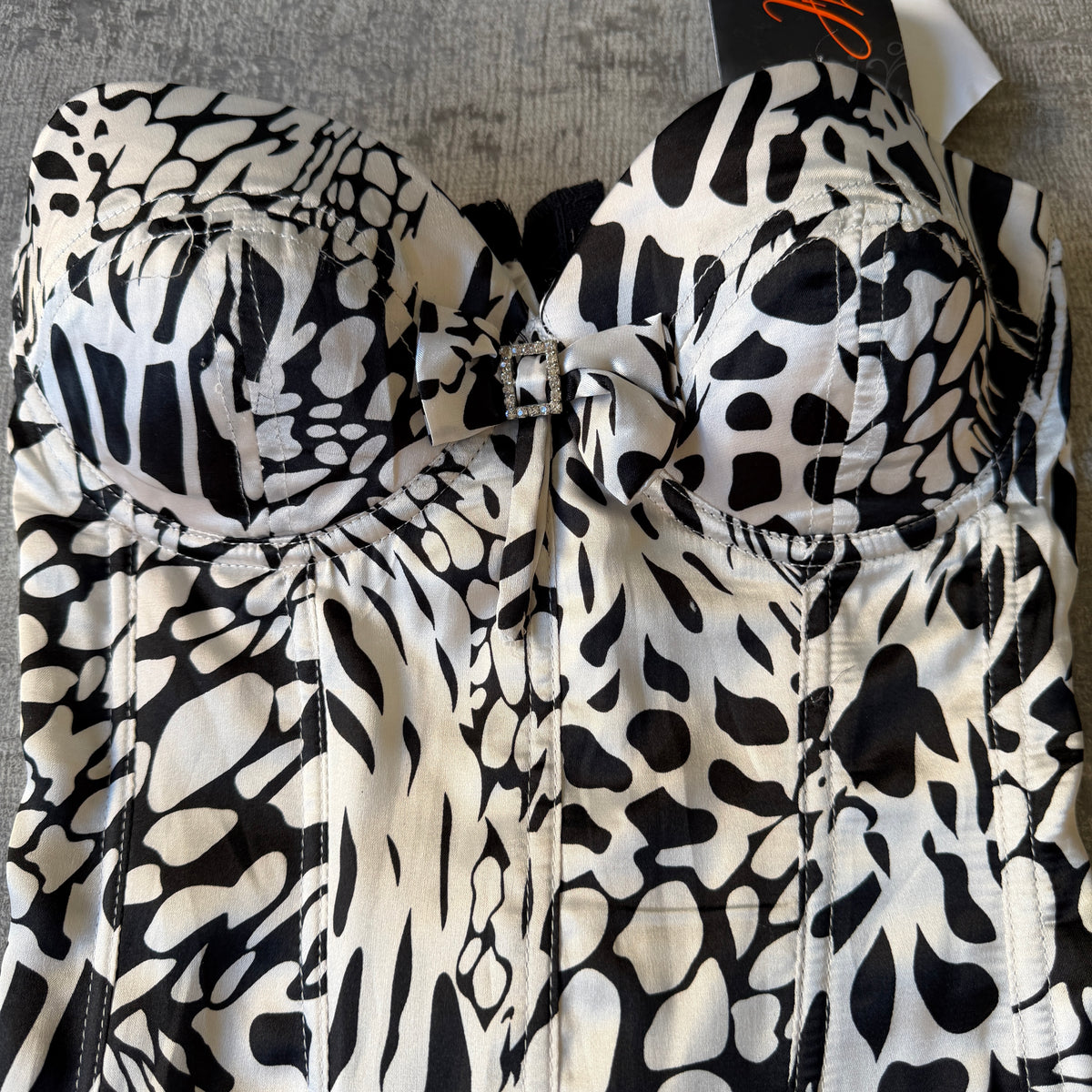 Hourglass Y2K Womens Corset Top Black White Cheetah Print NWT's            -D33