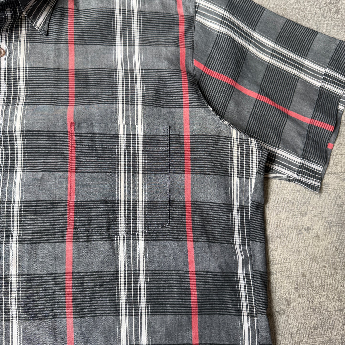 Givenchy Cropped Plaid Button Up Shirt Size 42/L Mens Short Sleeve             -A62