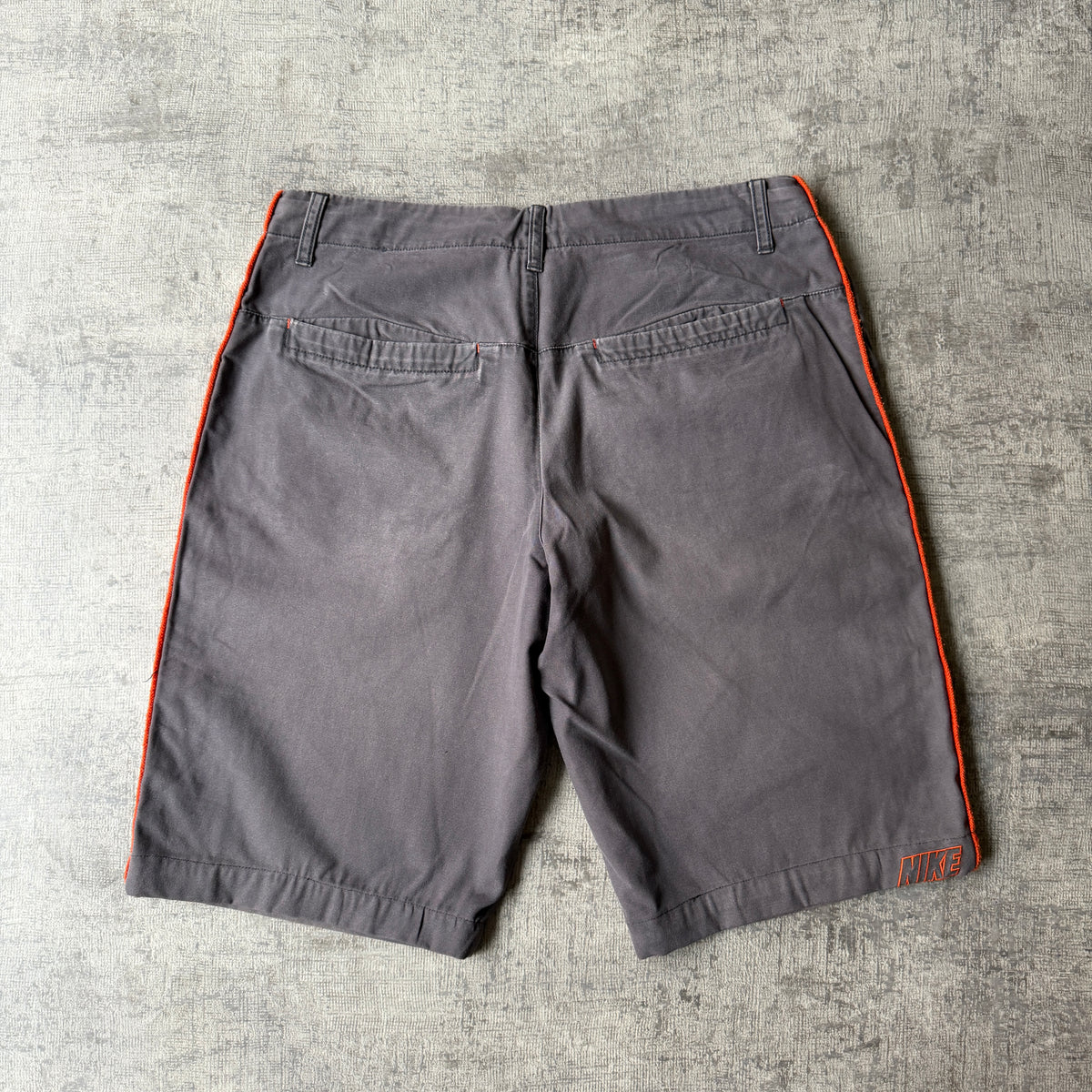 Nike Y2K Cargo Shorts Size M Mens Grey Orange Piping Detail        -H20