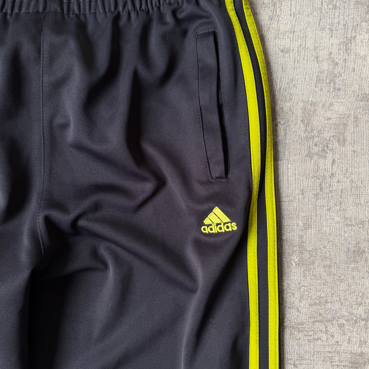 Adidas Y2K Track Pants Fits Like Size M Black/Yellow              -B39
