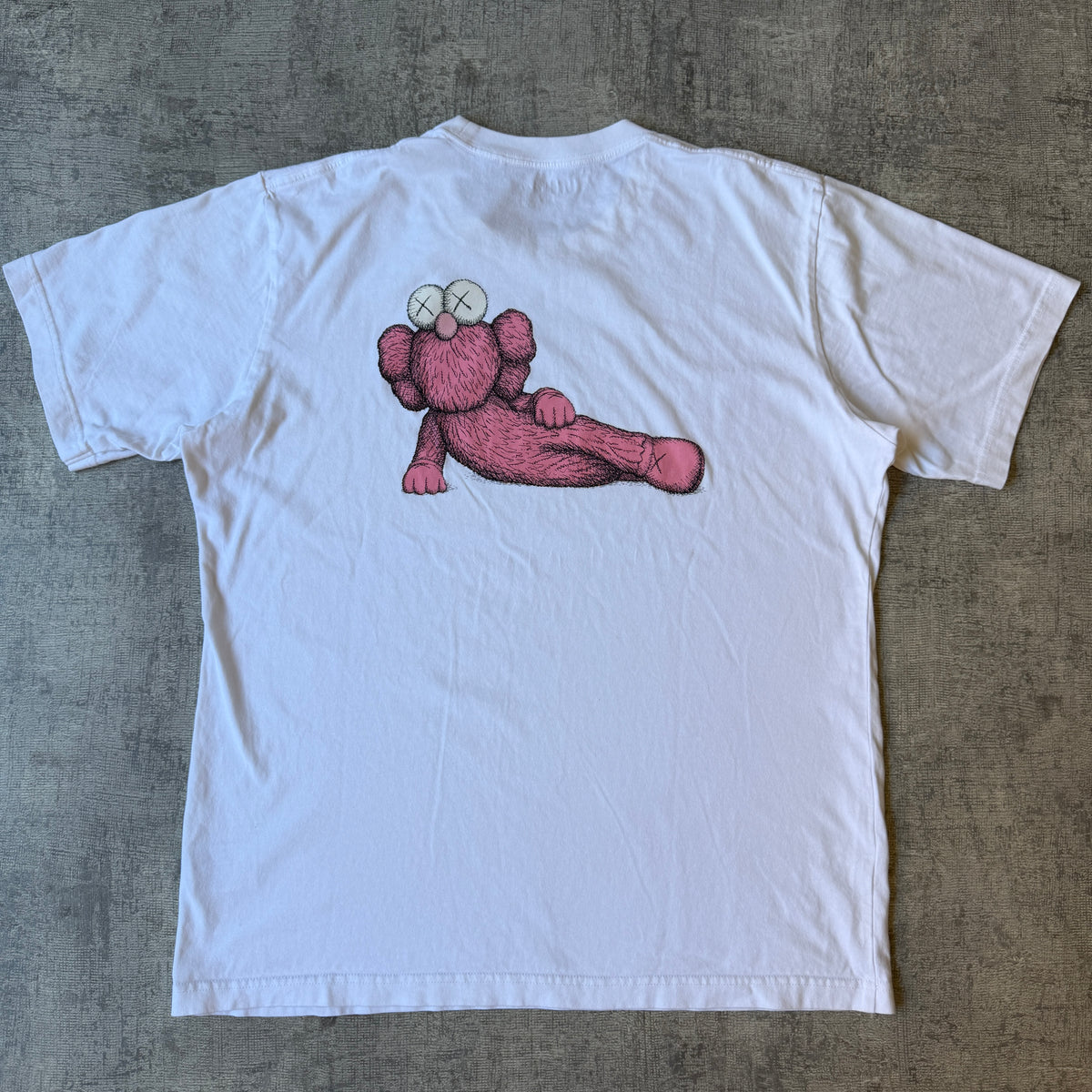 Kaws x Uniqlo T Shirt Size L Mens 2023 Release White Pink               -B65