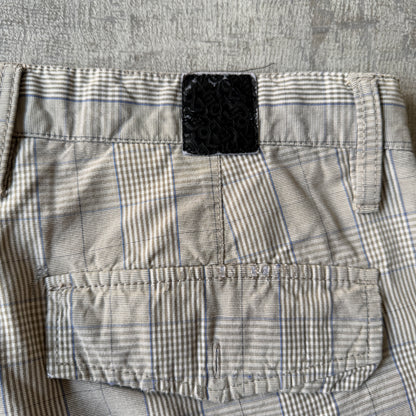 Oakley Mens Grey Plaid Cargo Shorts Size 34W 32L             -A49
