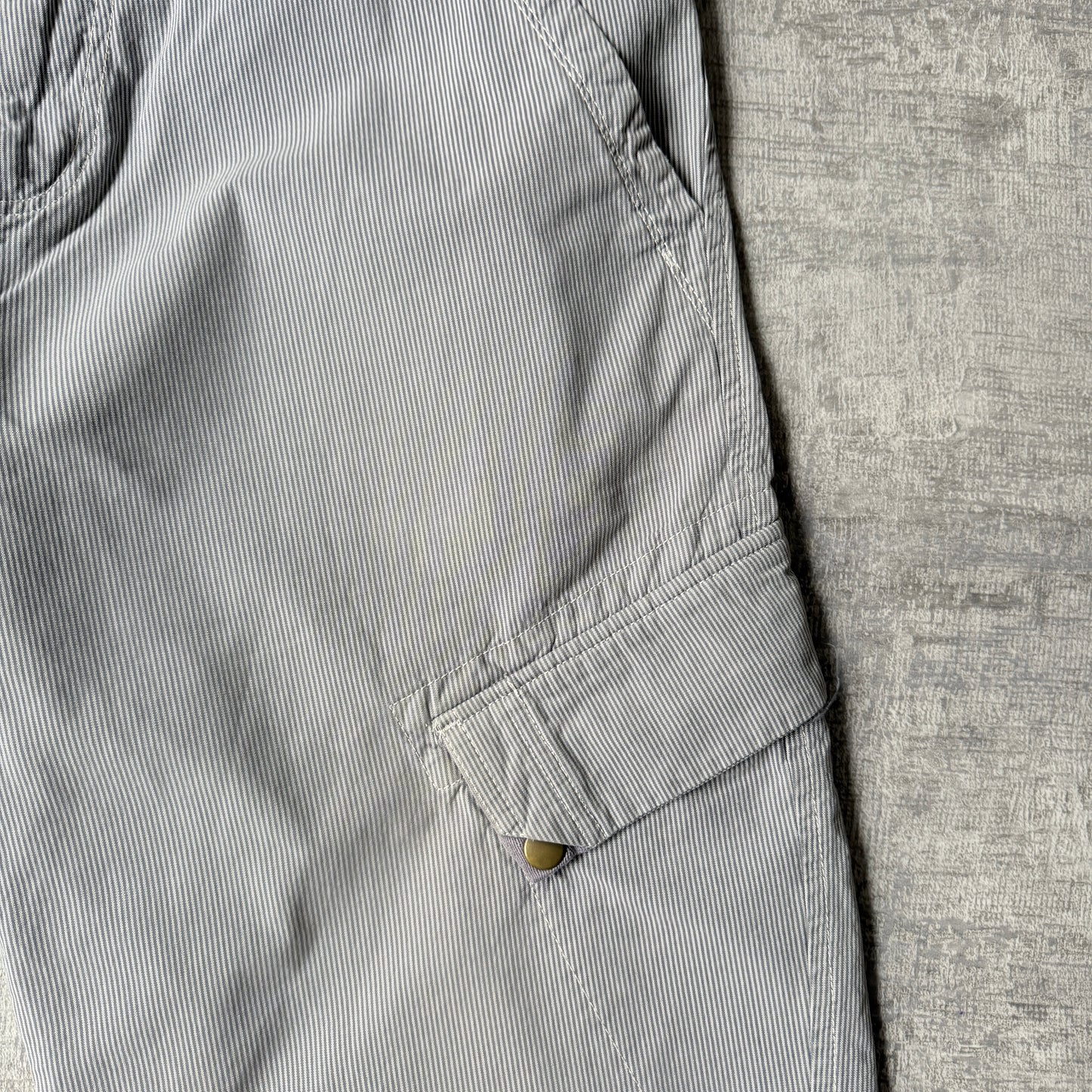 Puma Baggy Cargo Shorts Size 34 Grey White Pinstripe Y2K             -F1
