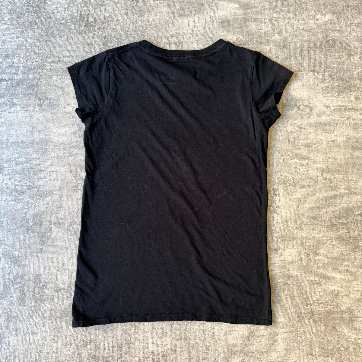 Levis Womens Y2K Black Graphic Baby Tee Fits Size S Womens            -D40