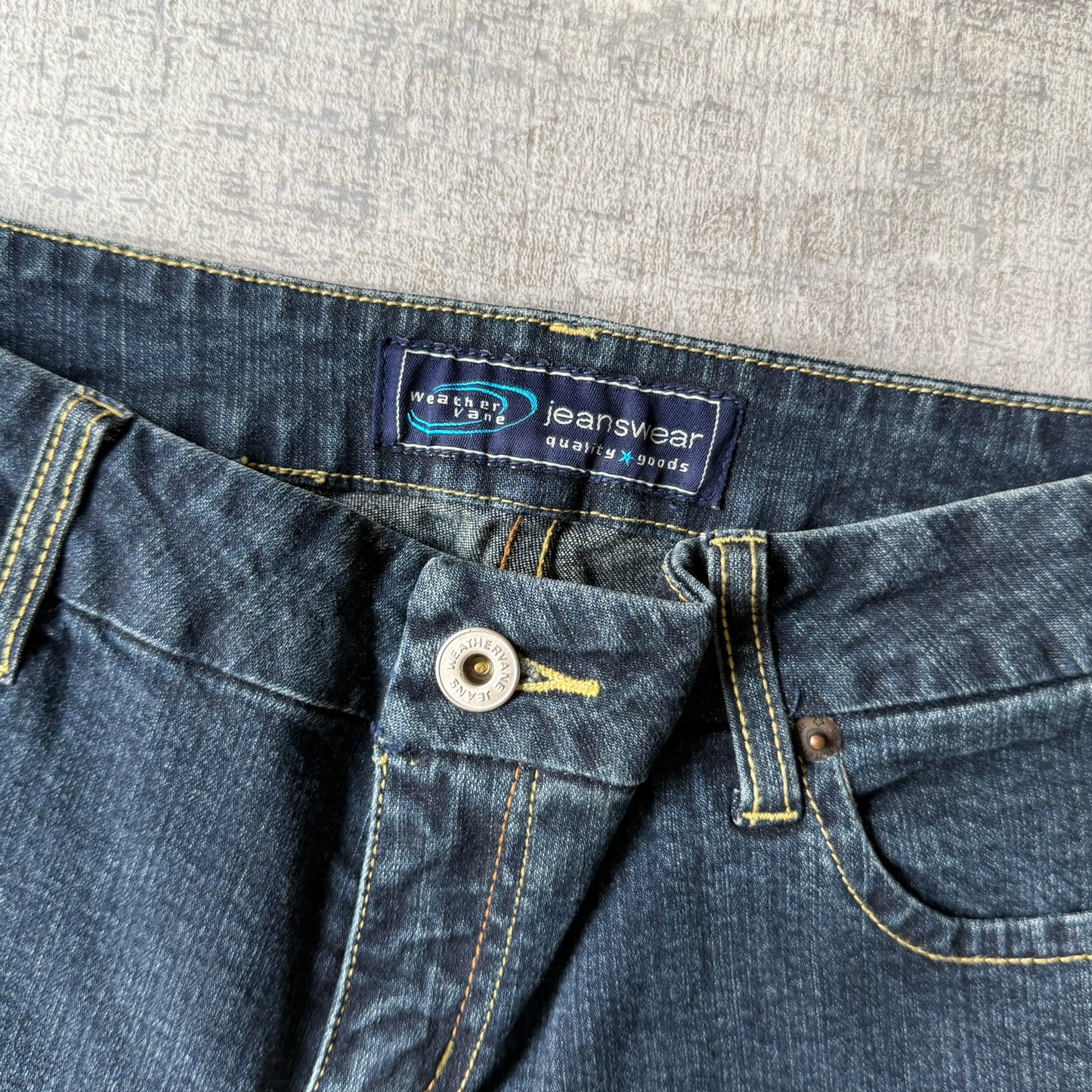 Jeanswear Y2K Baggy Capris Size W28 Dark Blue Denim NWT's              -C2