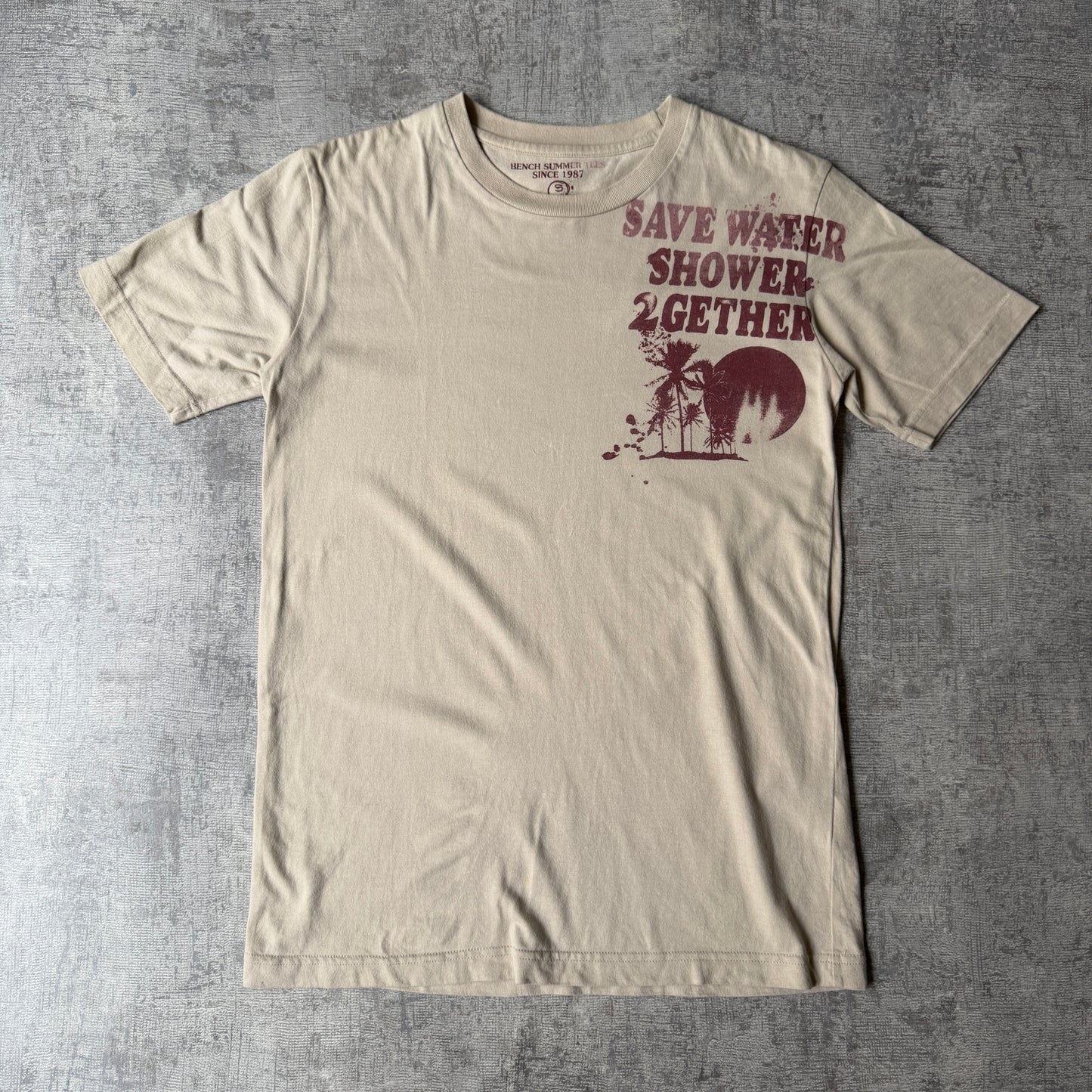 Save Water Shower 2Gether Y2K Graphic T-Shirt Size S Beige/ Red            -B8