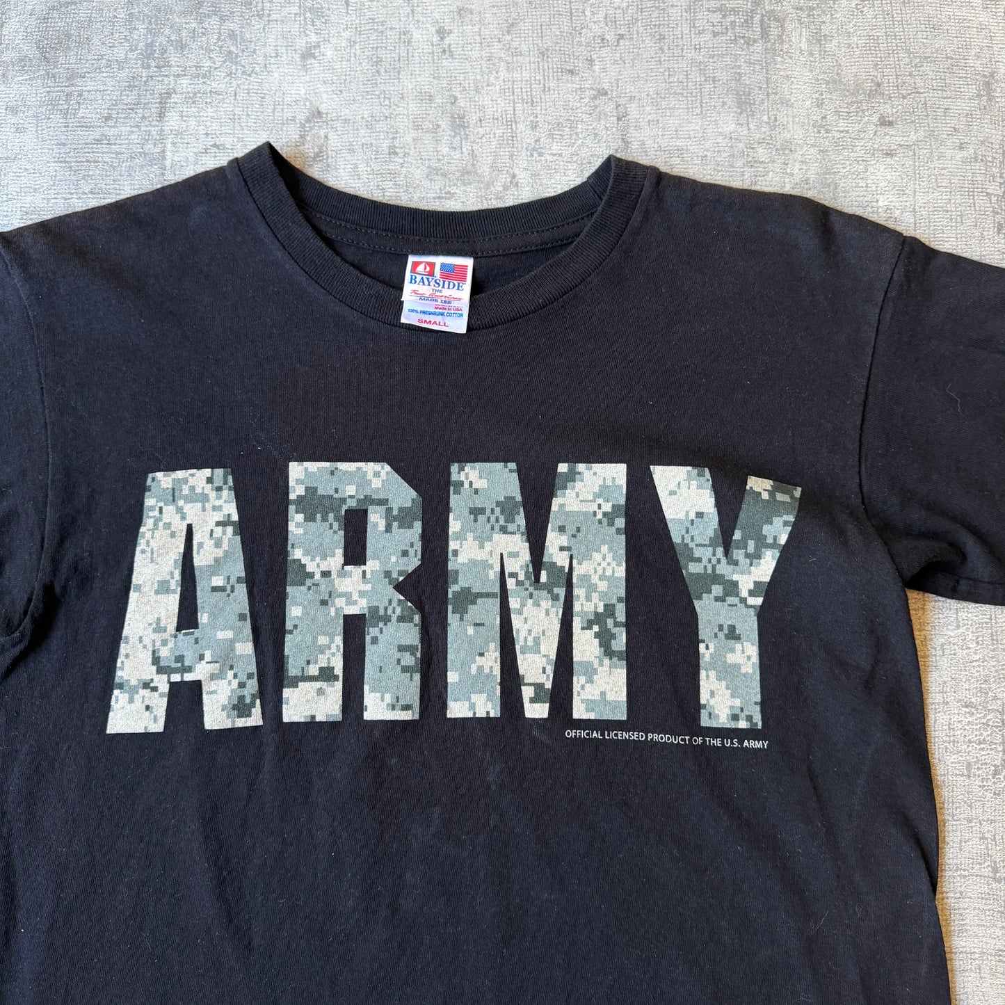 Vintage ARMY Black Graphic T-Shirt Size S Mens Camo Logo      -H45