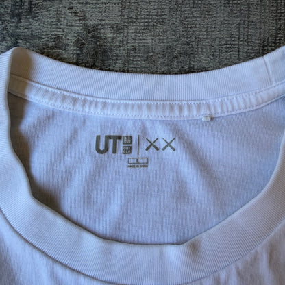 Kaws x Uniqlo T Shirt Size L Mens 2023 Release White Pink               -B65