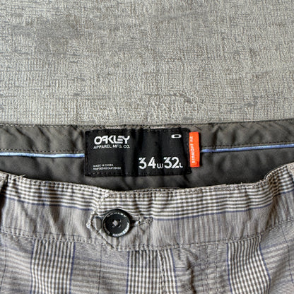 Oakley Mens Grey Plaid Cargo Shorts Size 34W 32L             -A49