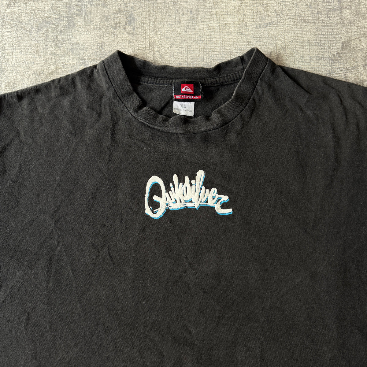 Quiksilver Y2K Black Mens Graphic T-Shirt Size XL Raised Print                 -D68